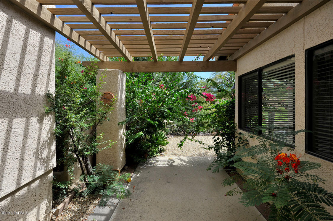 The Villas At Rancho Sin Vacas (1-72) - Residential Lease
