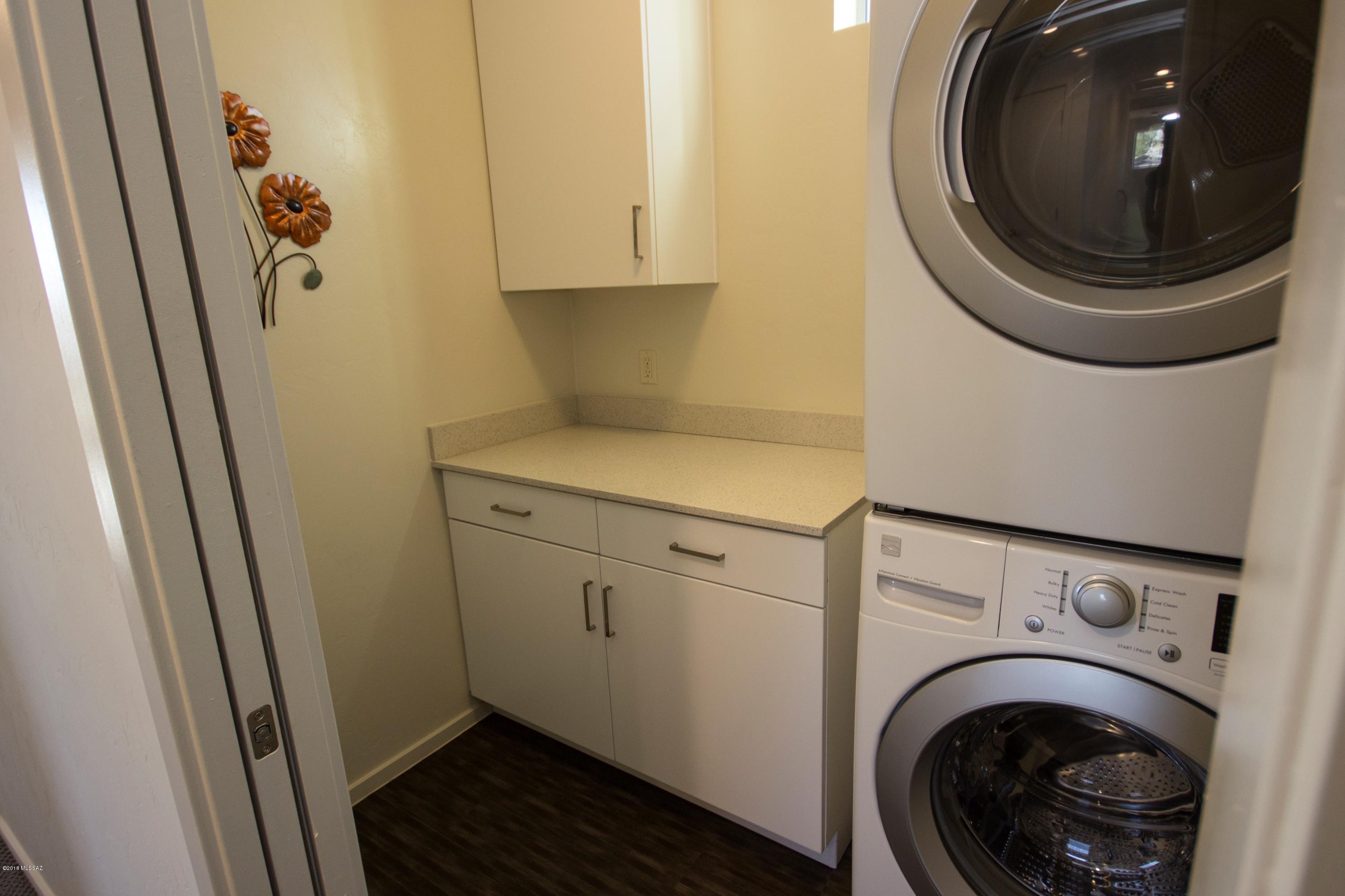 Park Modern SQ20171350679 - Residential