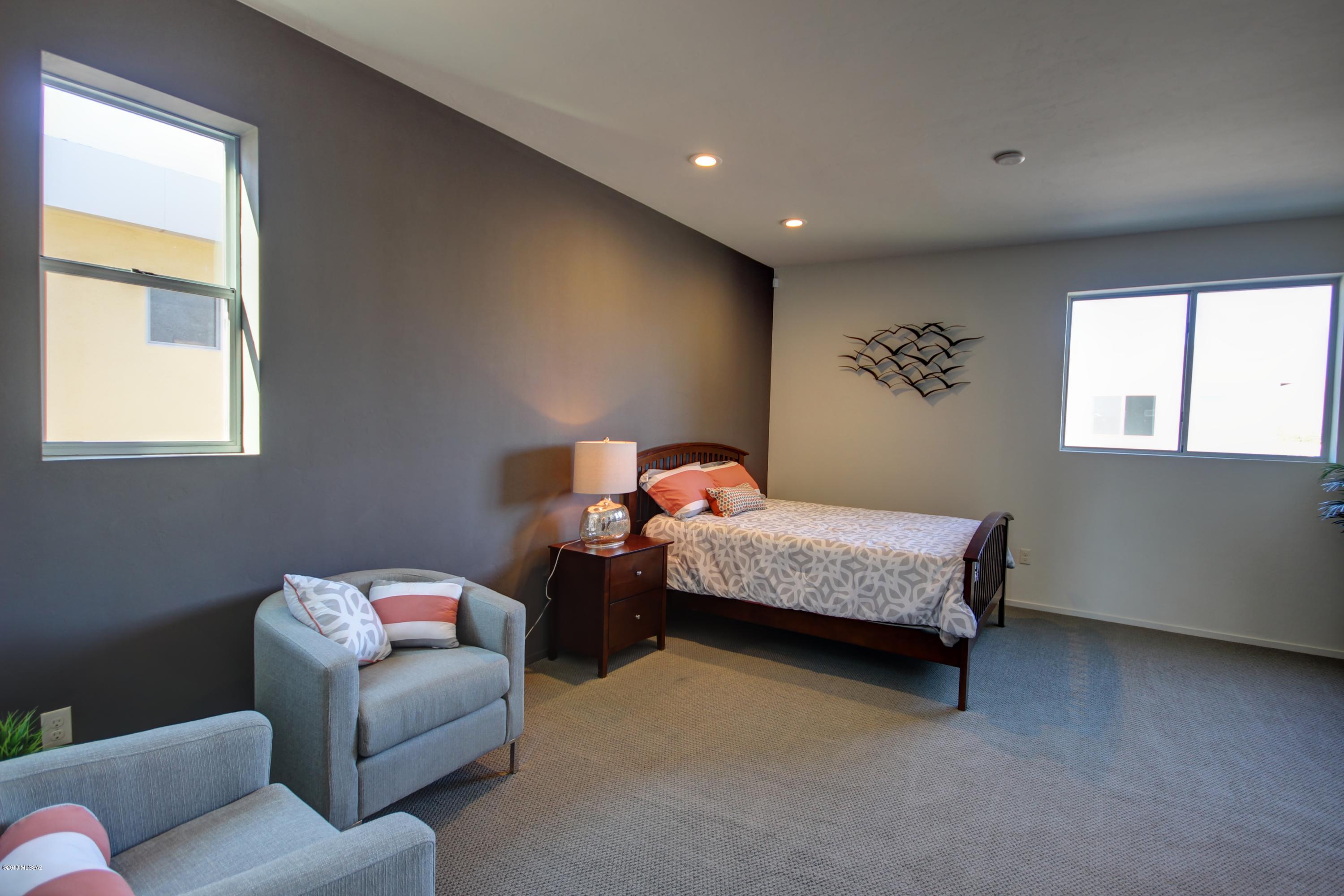 Park Modern SQ20171350679 - Residential