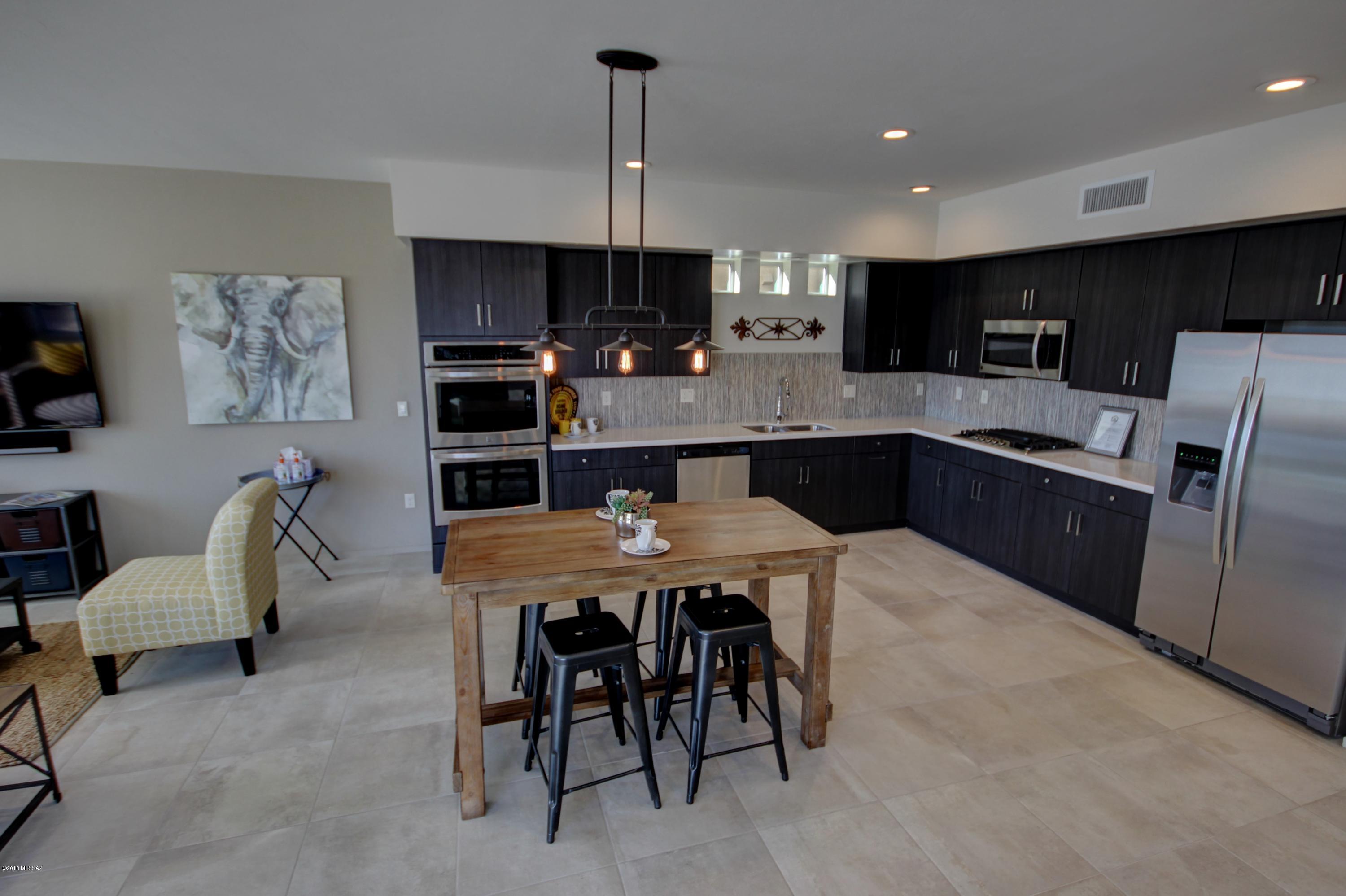 Park Modern SQ20171350679 - Residential