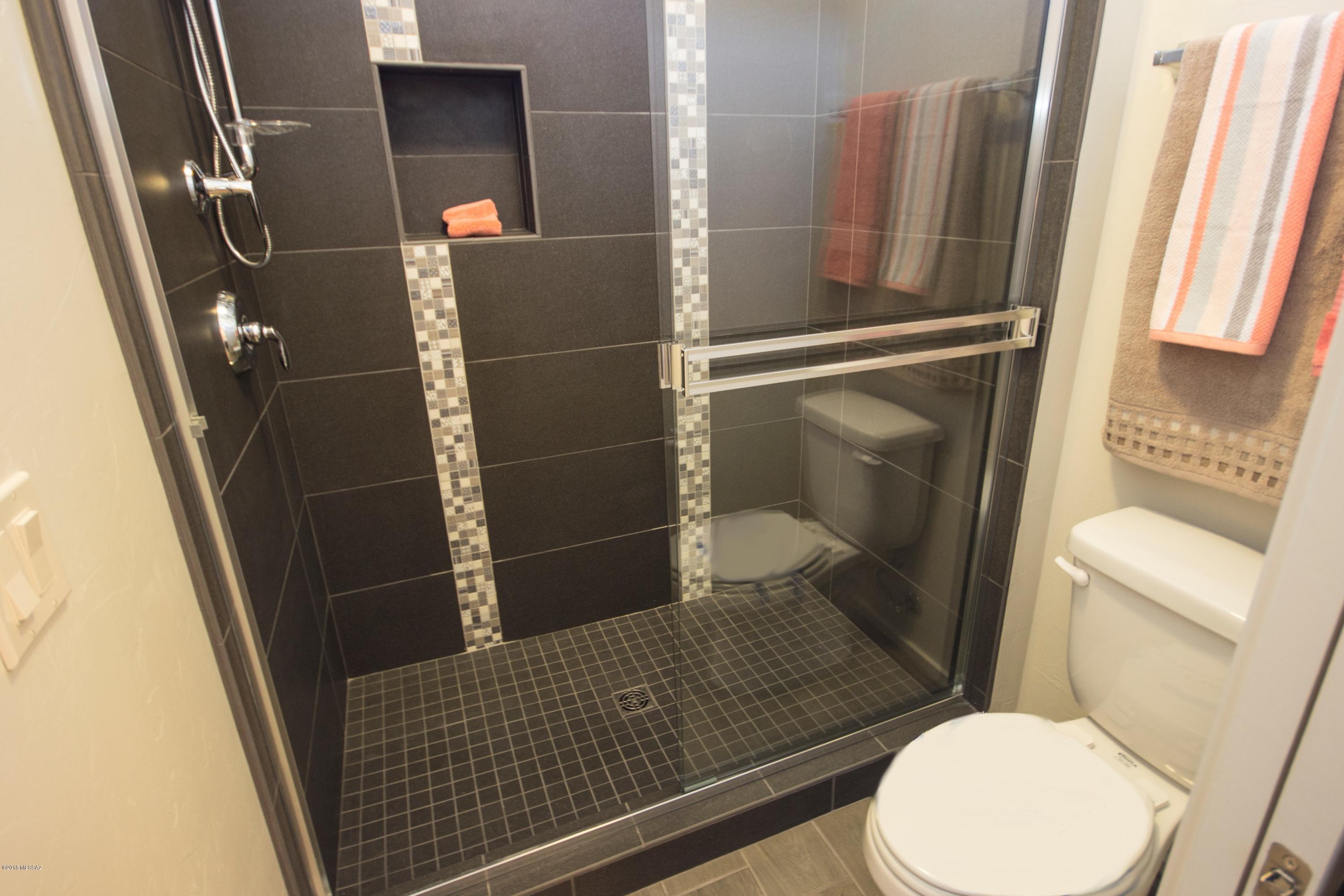 Park Modern SQ20171350679 - Residential