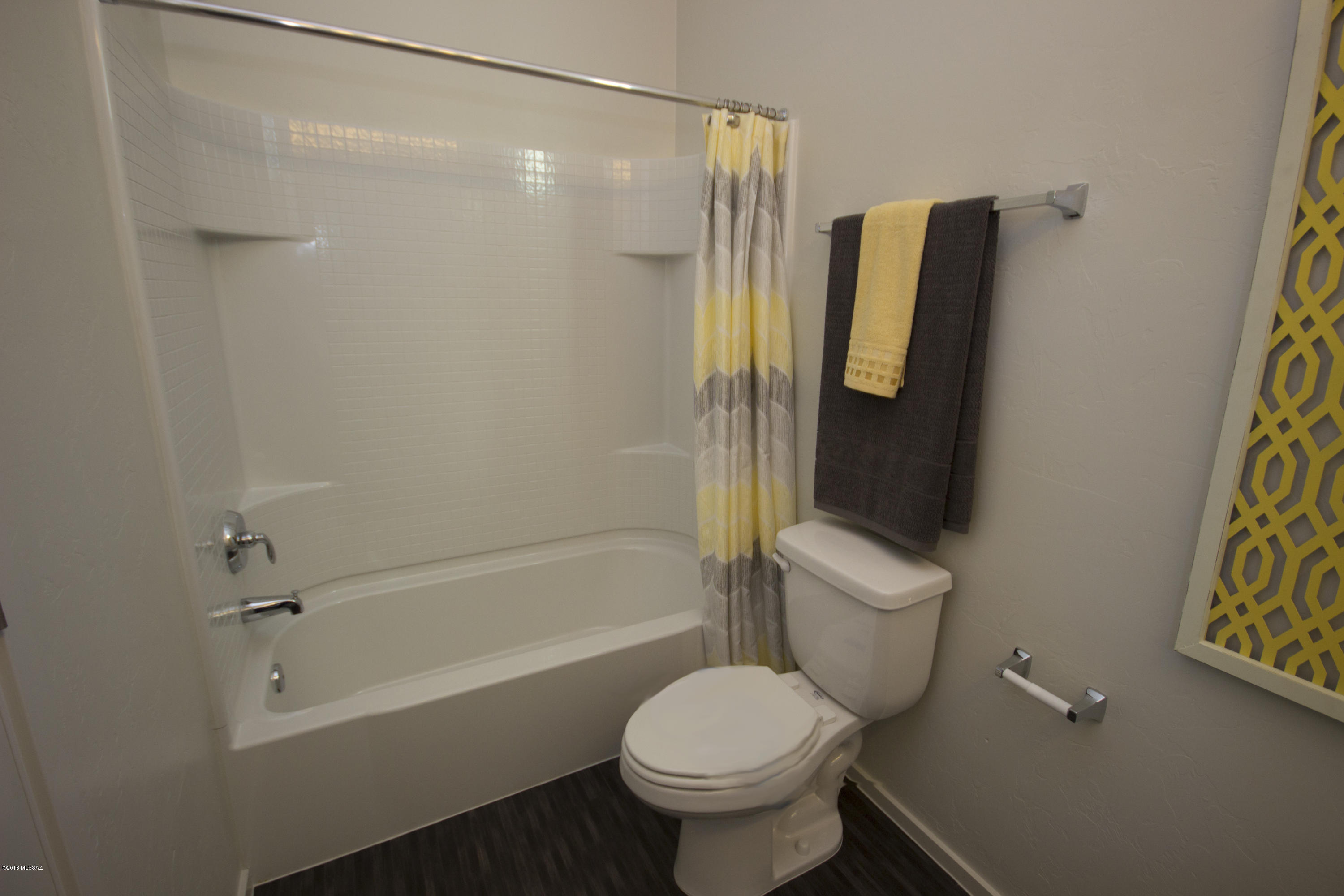 Park Modern SQ20171350679 - Residential