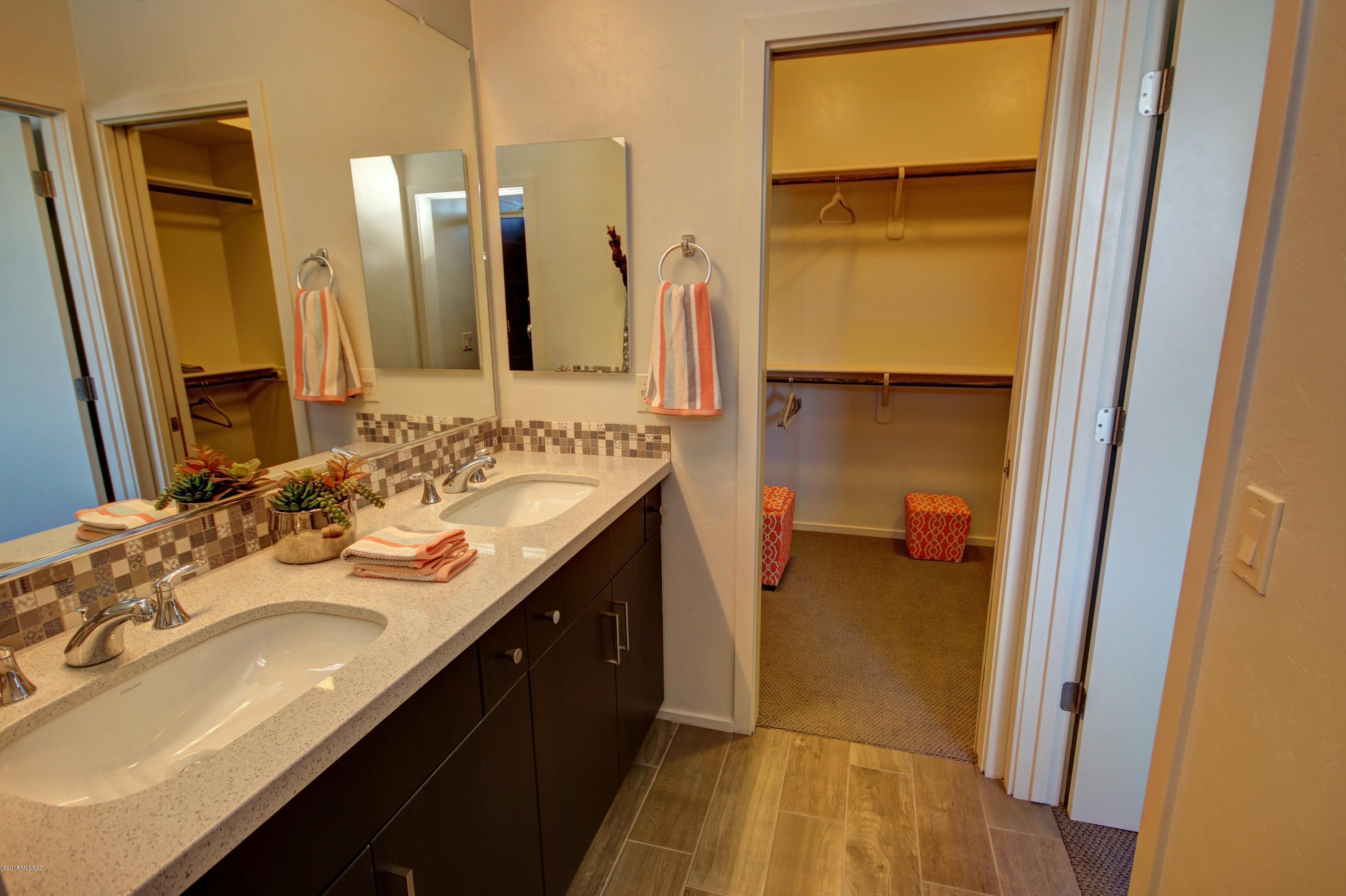Park Modern SQ20171350679 - Residential