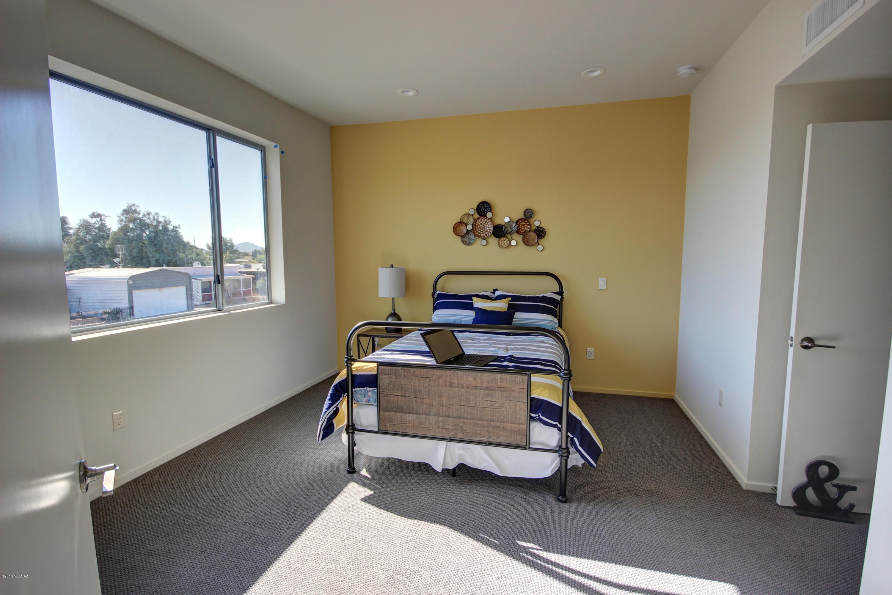Park Modern SQ20171350679 - Residential