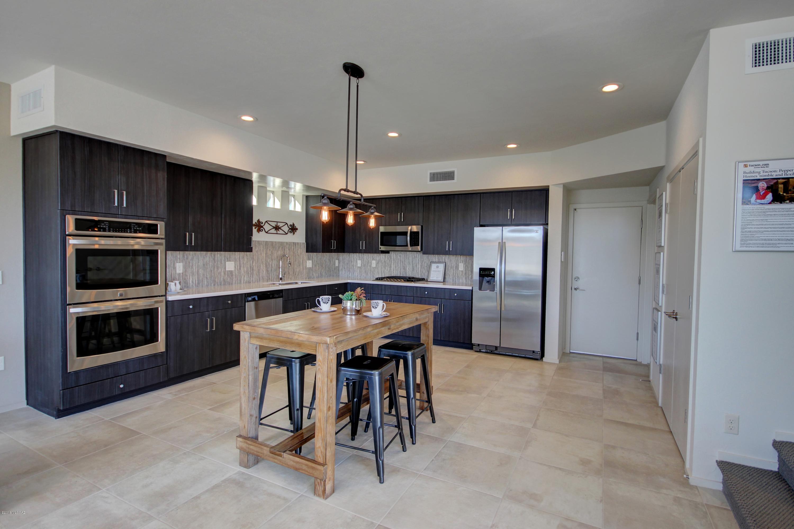 Park Modern SQ20171350679 - Residential