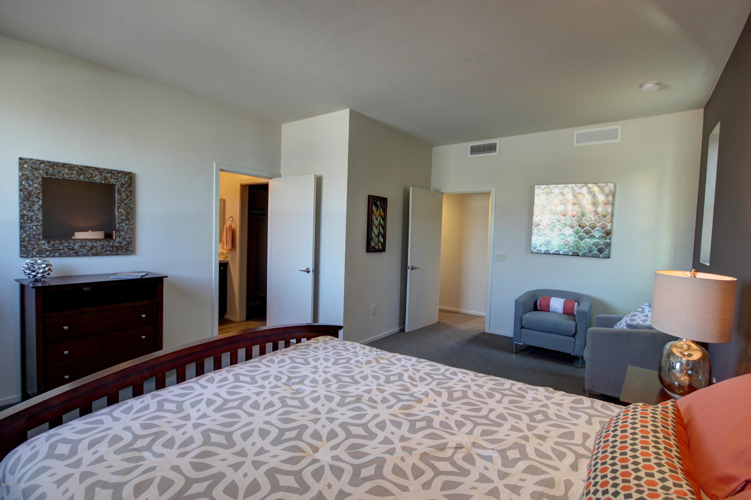 Park Modern SQ20171350679 - Residential