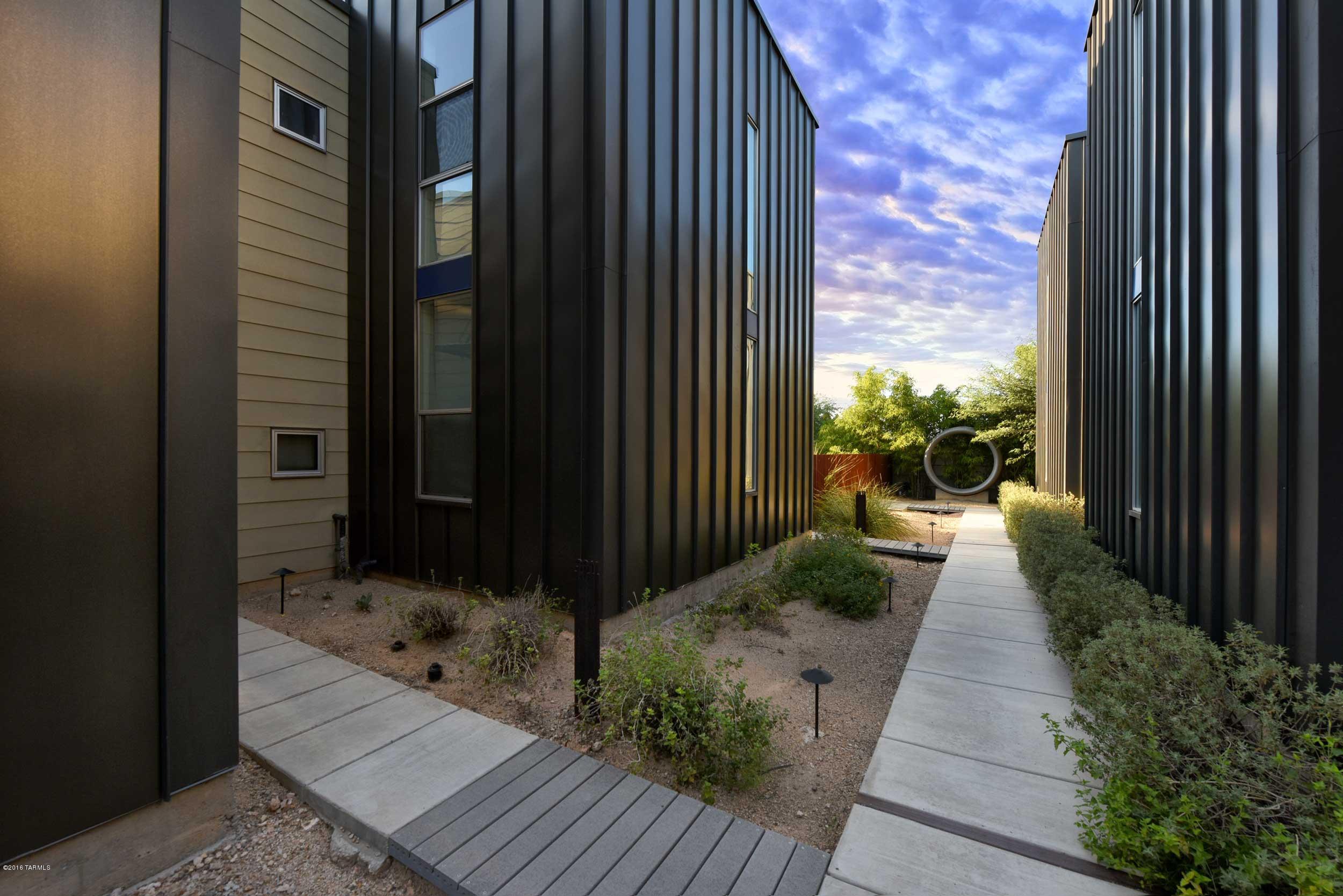 Indigo Modern - Residential