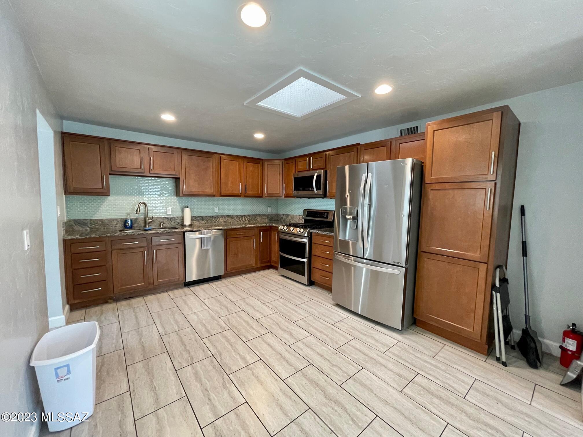 Conquistador Heights Addition - Residential Lease