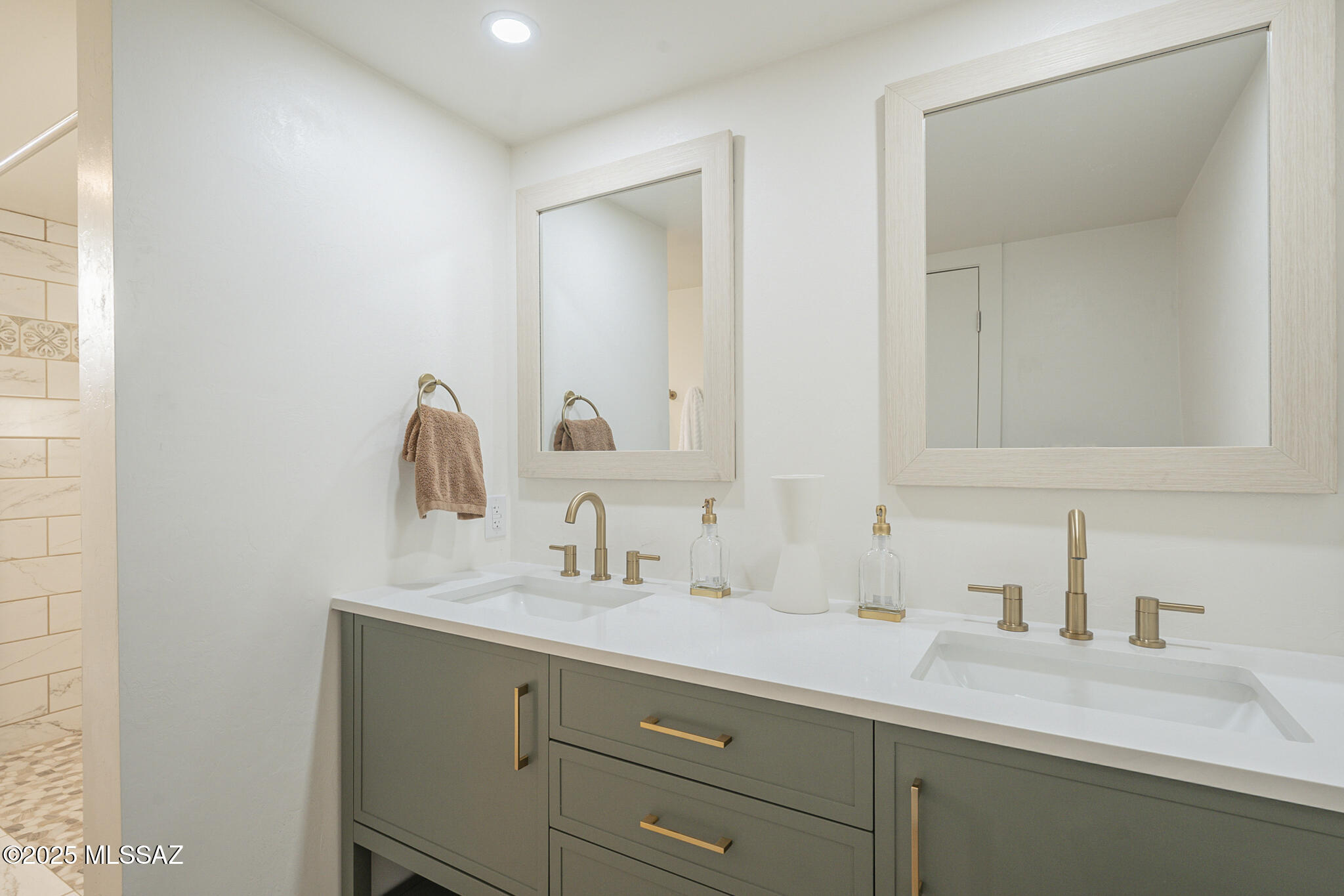 Crest View - Residential