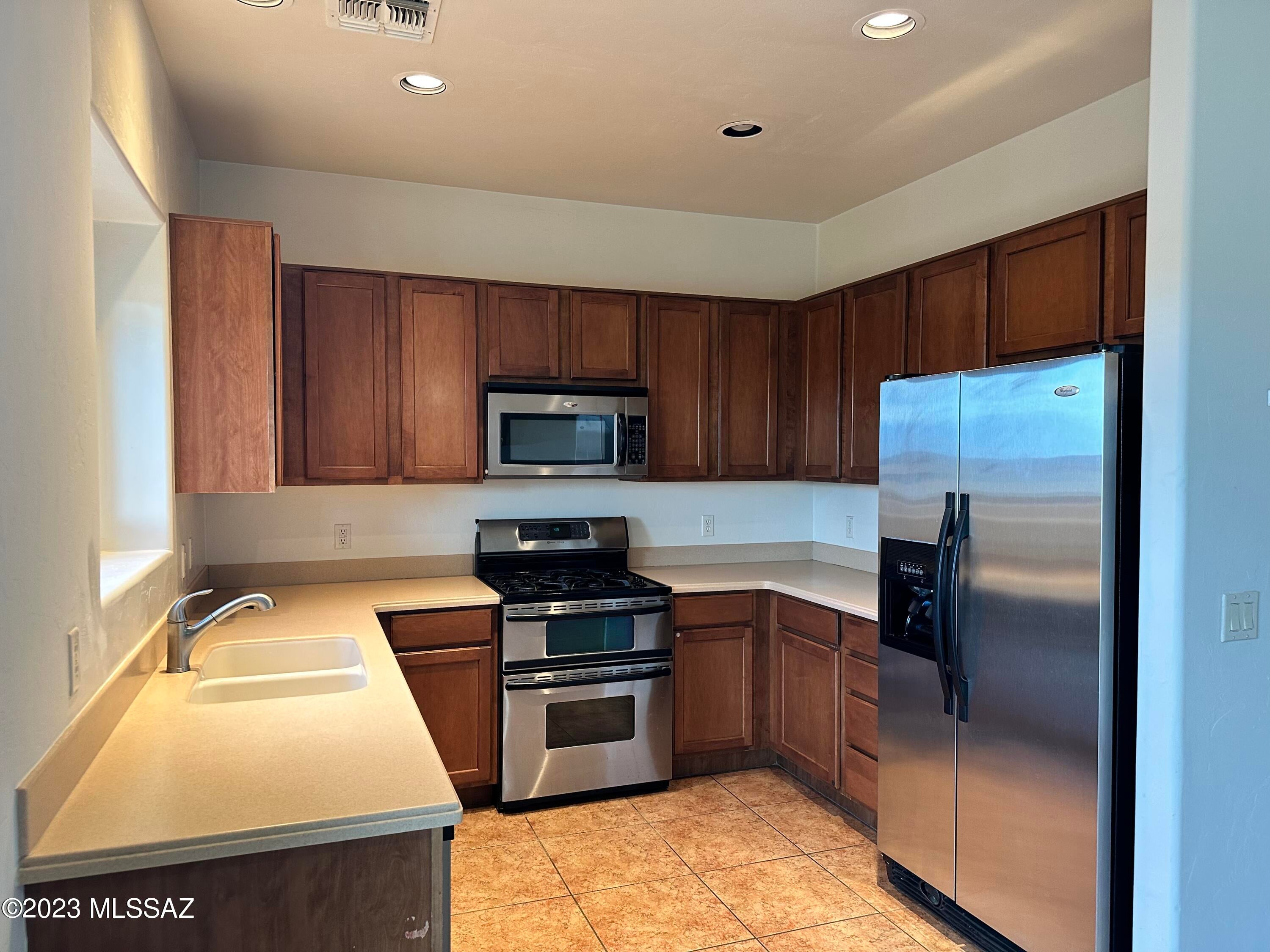 Empire Heights (1-241) - Residential Lease