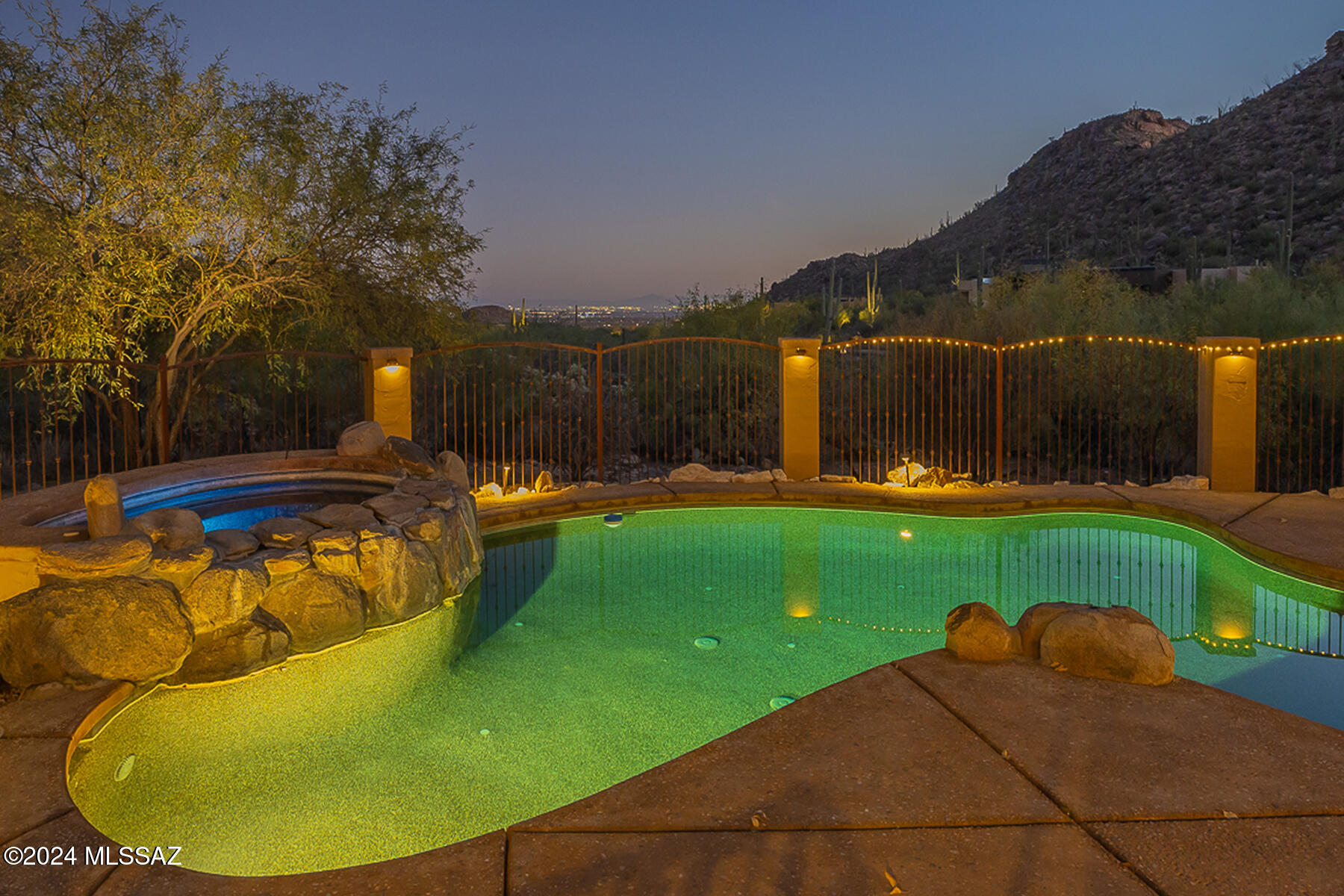 Canyon Pass At Dove Mountain - Residential