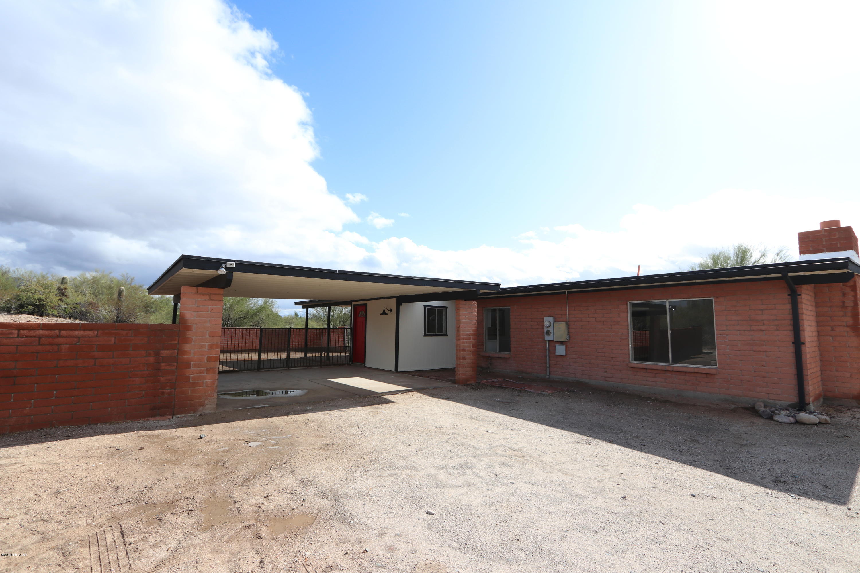 Ranch style home with ultra modern interior on a quiet cul-de-sac off Shannon Rd.