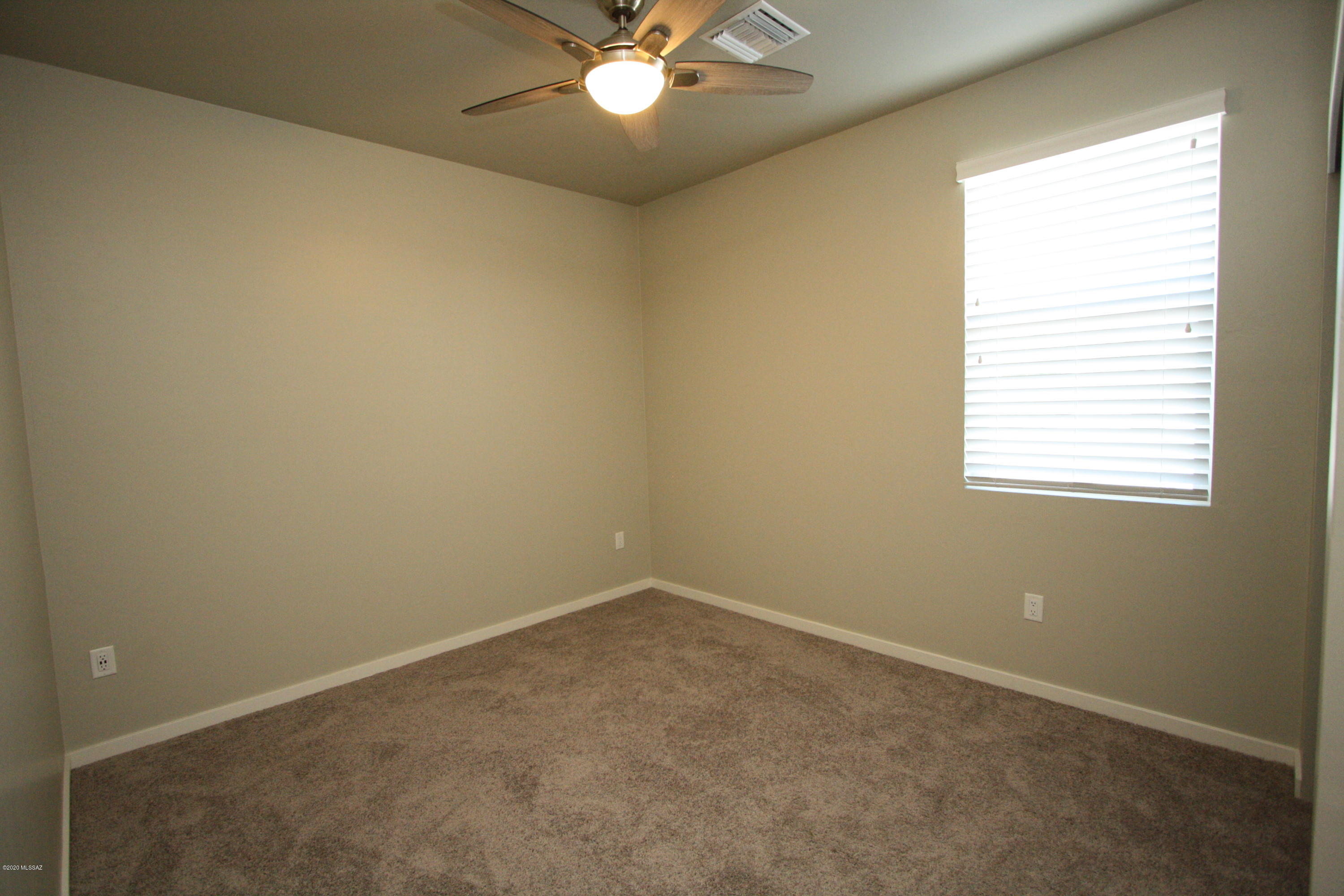 Elementary Place SQ20163230723 - Residential Lease