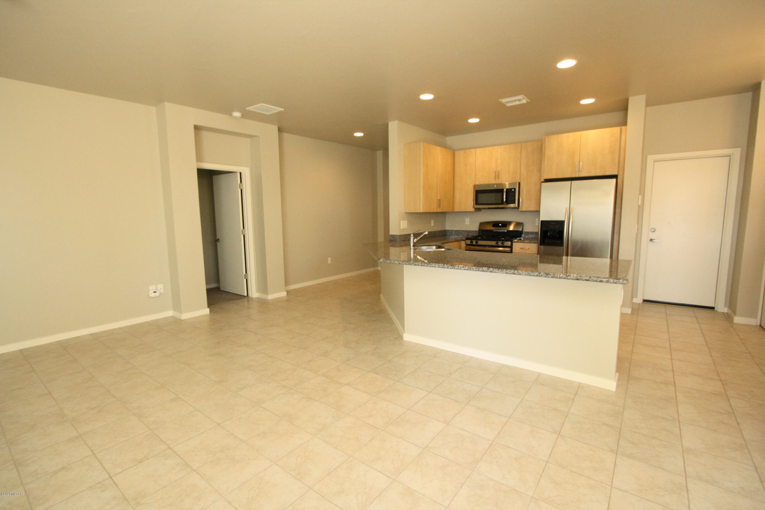 Elementary Place SQ20163230723 - Residential Lease