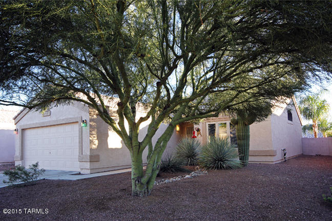 One owner 1345 square foot home. Excellent condition. Enjoy the privacy of your yard and the amenities of Copper Creek Living. Beautiful salt water pool with Pebble Tech finish. Granite counter tops in kitchen and stainless appliances. DO NOT PET CATS.