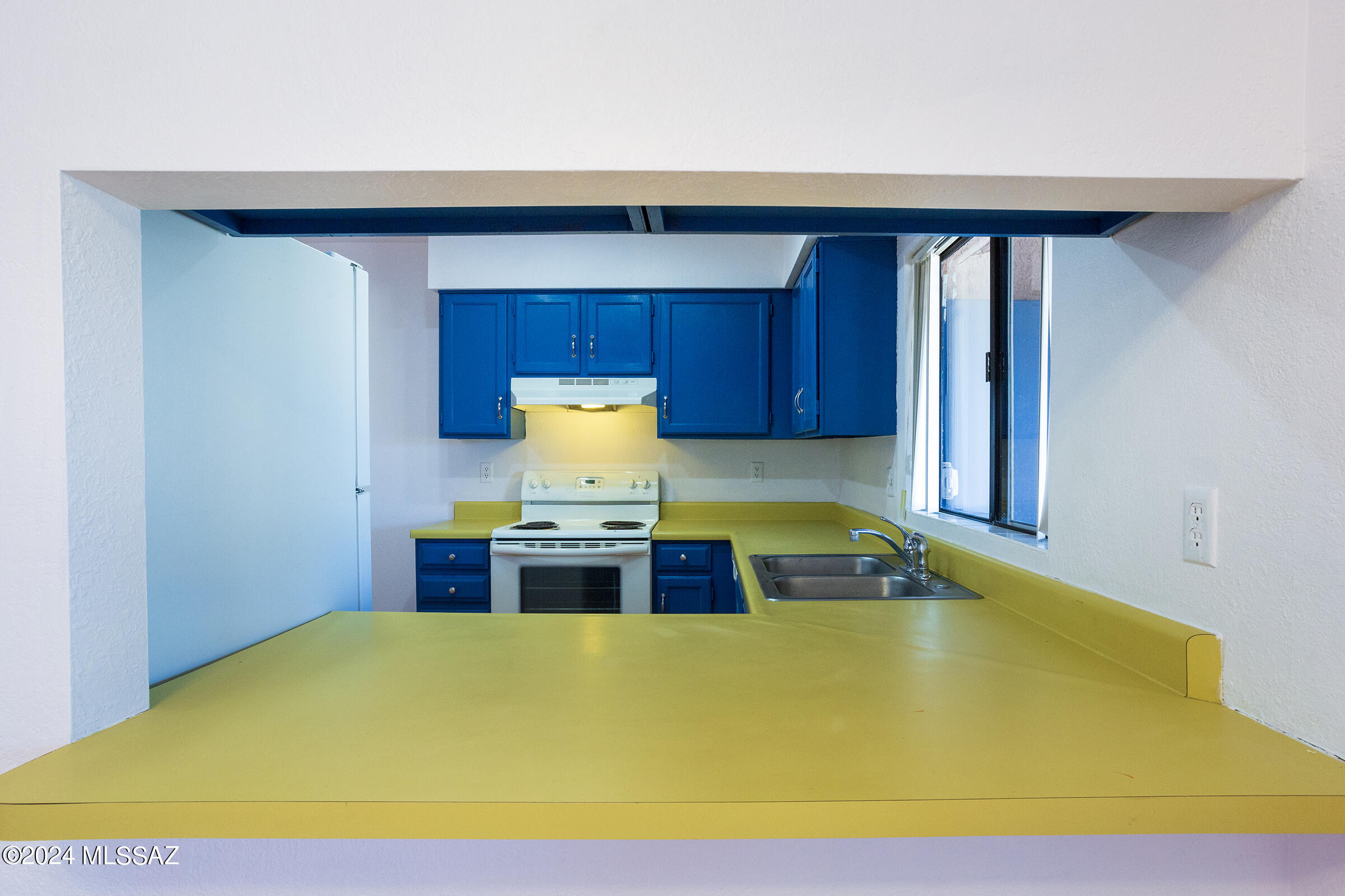 Desert Dawn Townhomes - Residential Lease