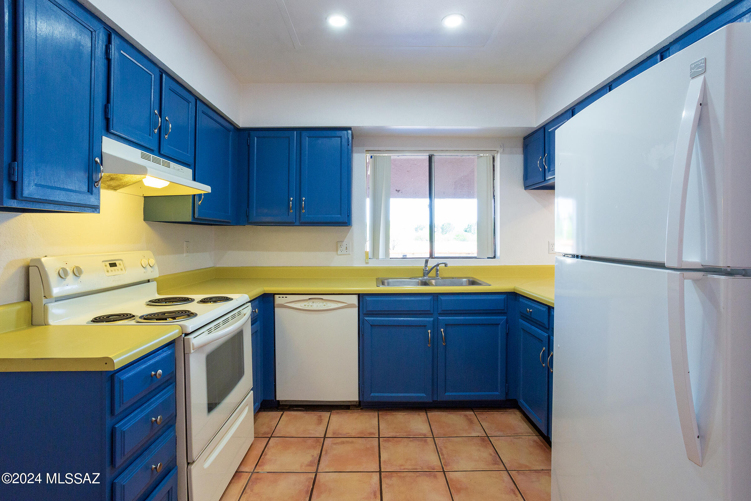 Desert Dawn Townhomes - Residential Lease