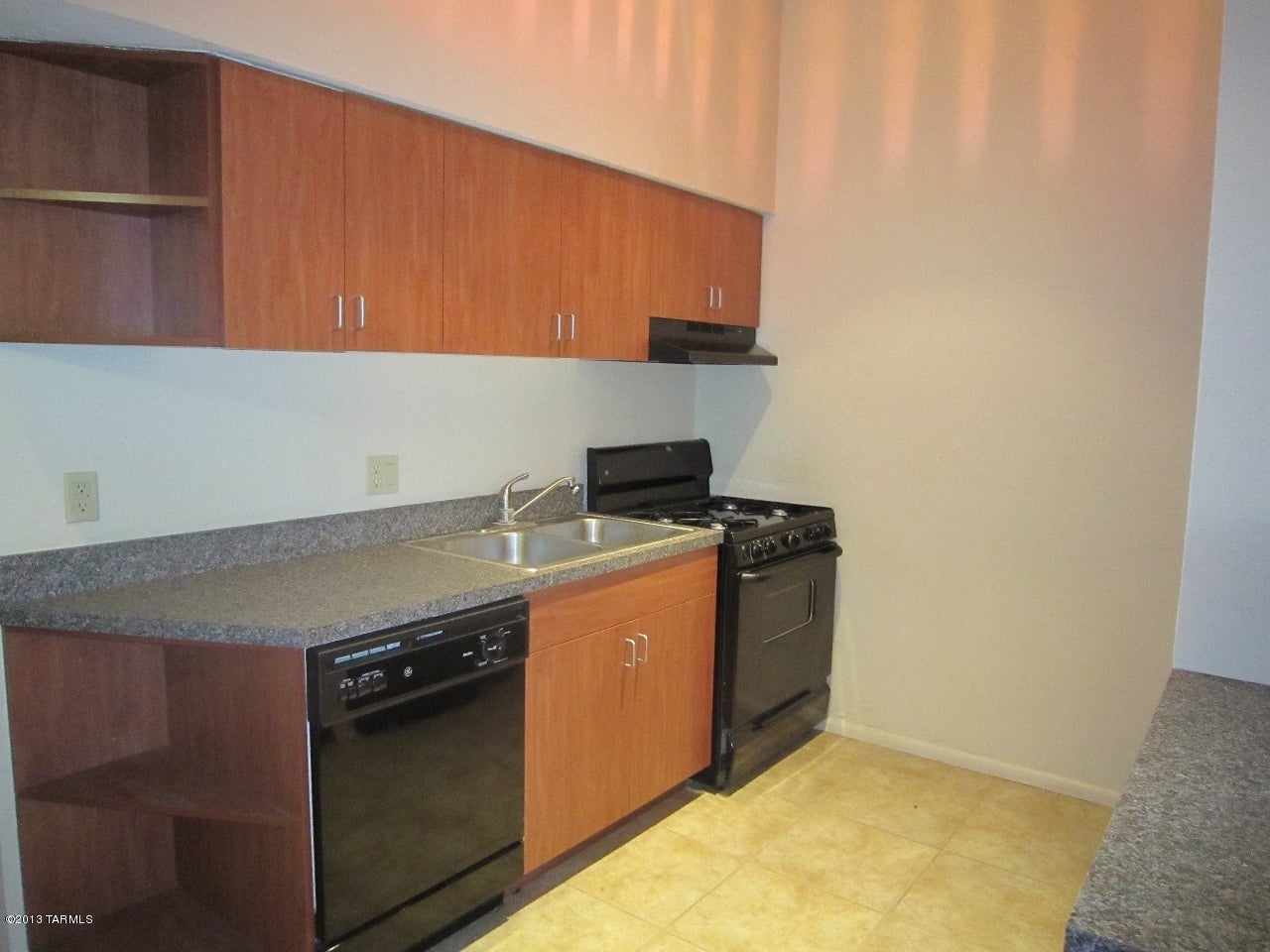 Royal Alvernon Condos. - Residential Lease