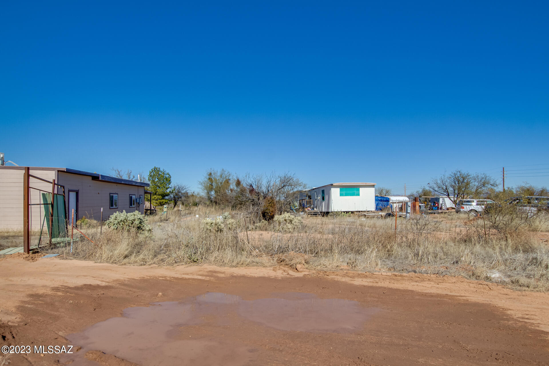 1 Acre Land Lot Southwest of Tucson North of Ajo highway. Beautiful Views, Vacant Land with Utilities already available at the property and Septic Tank.