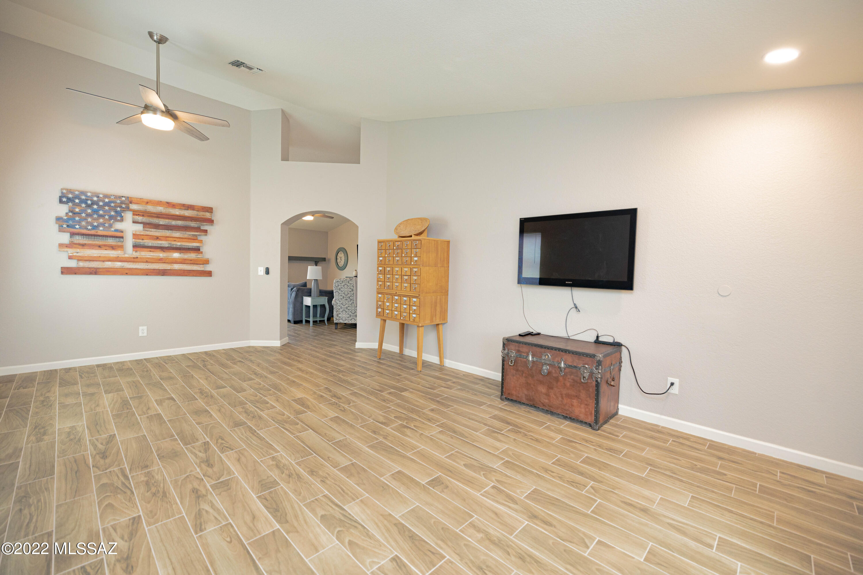Linda Vista Terrace(1-102) - Residential