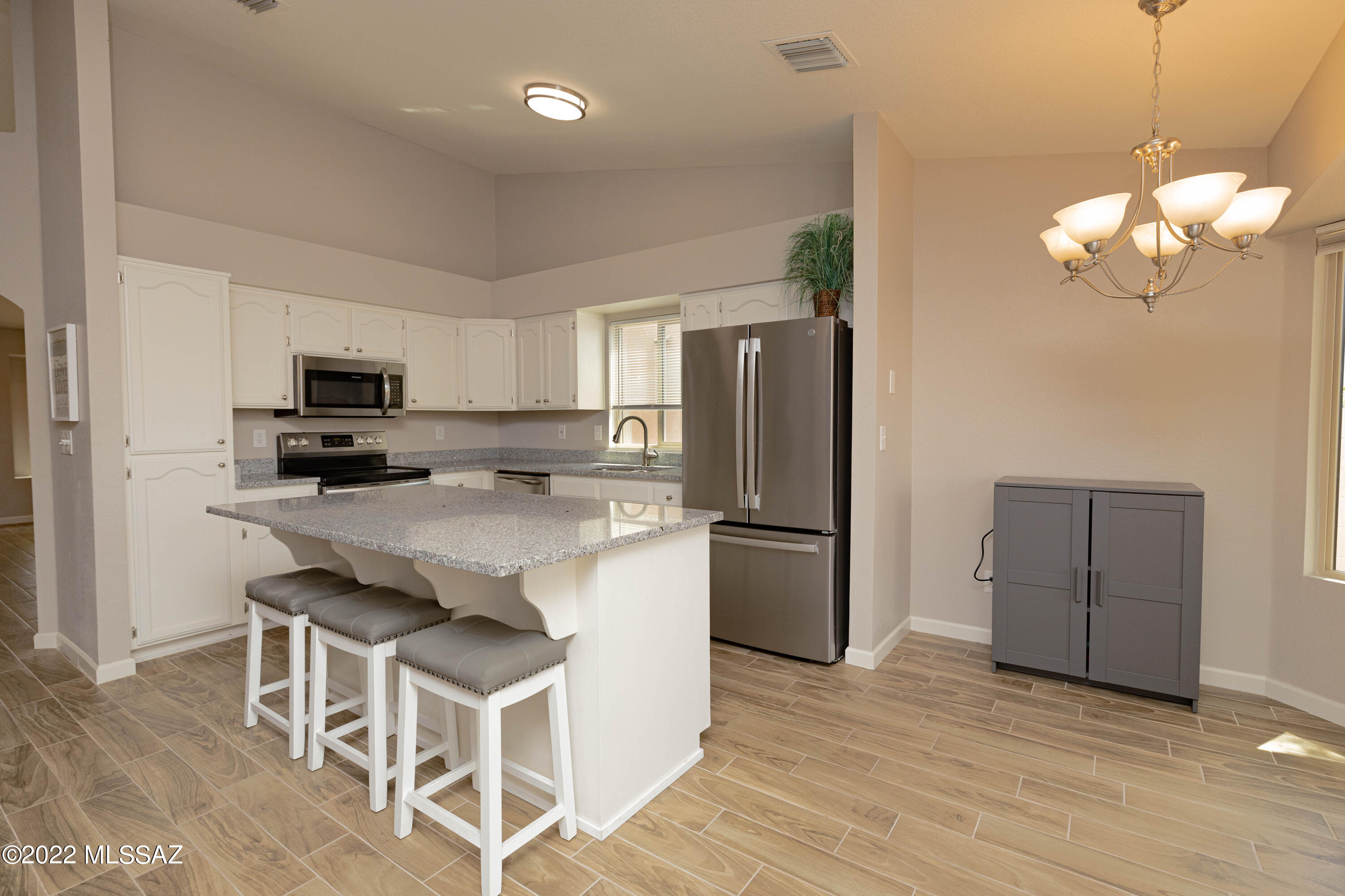 Linda Vista Terrace(1-102) - Residential
