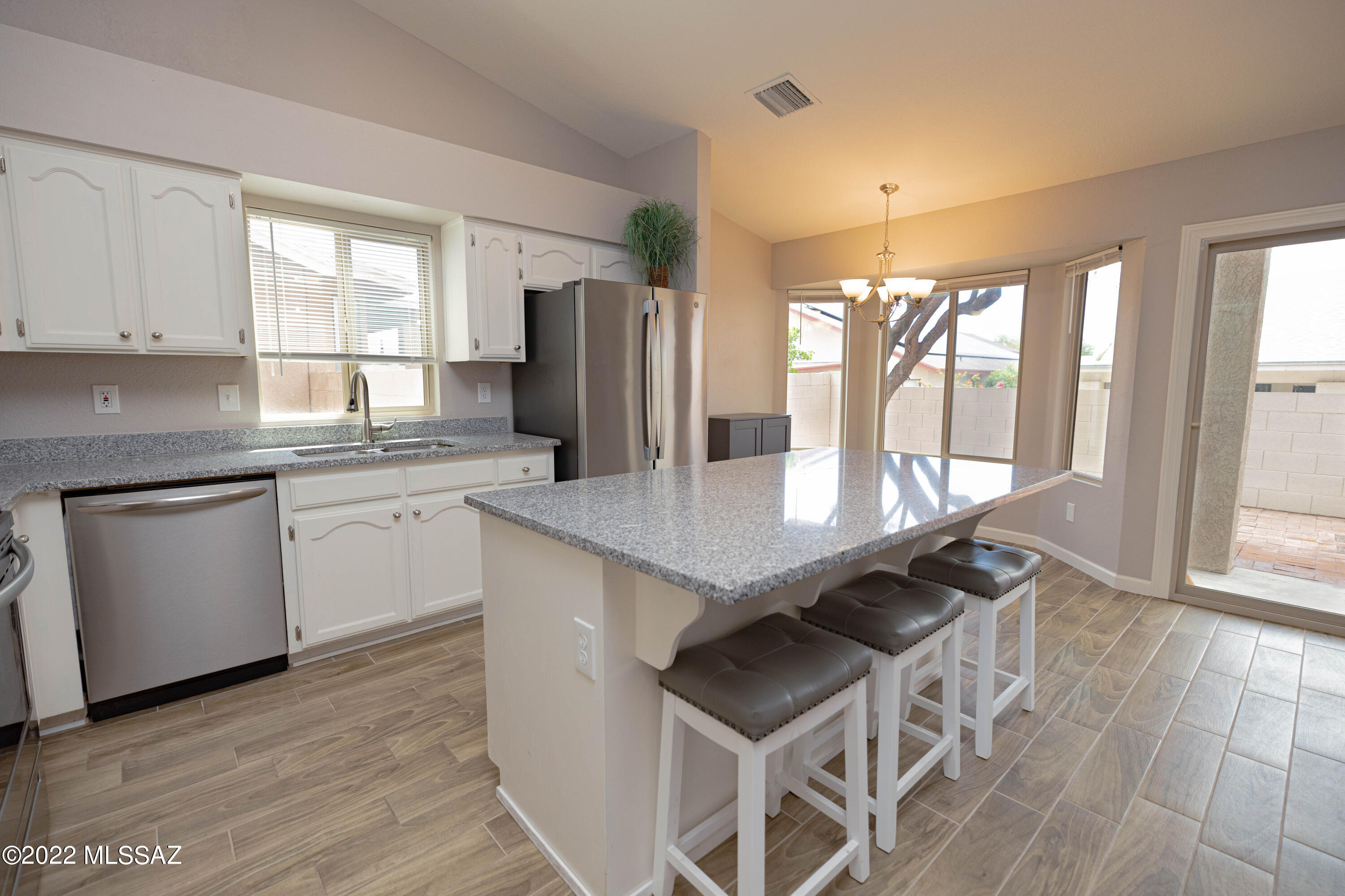 Linda Vista Terrace(1-102) - Residential