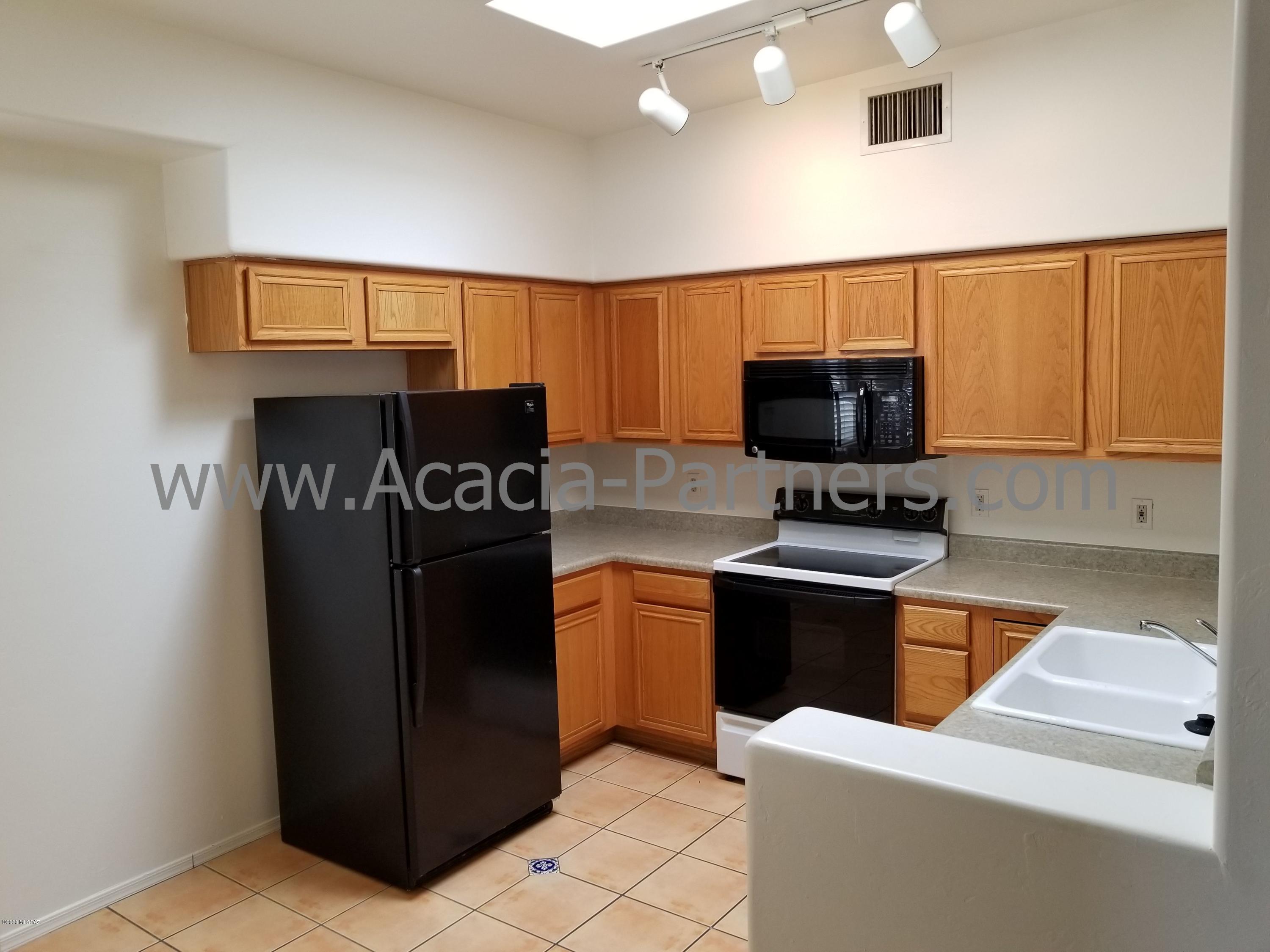 Rancho Esperero (1-343) - Residential Lease