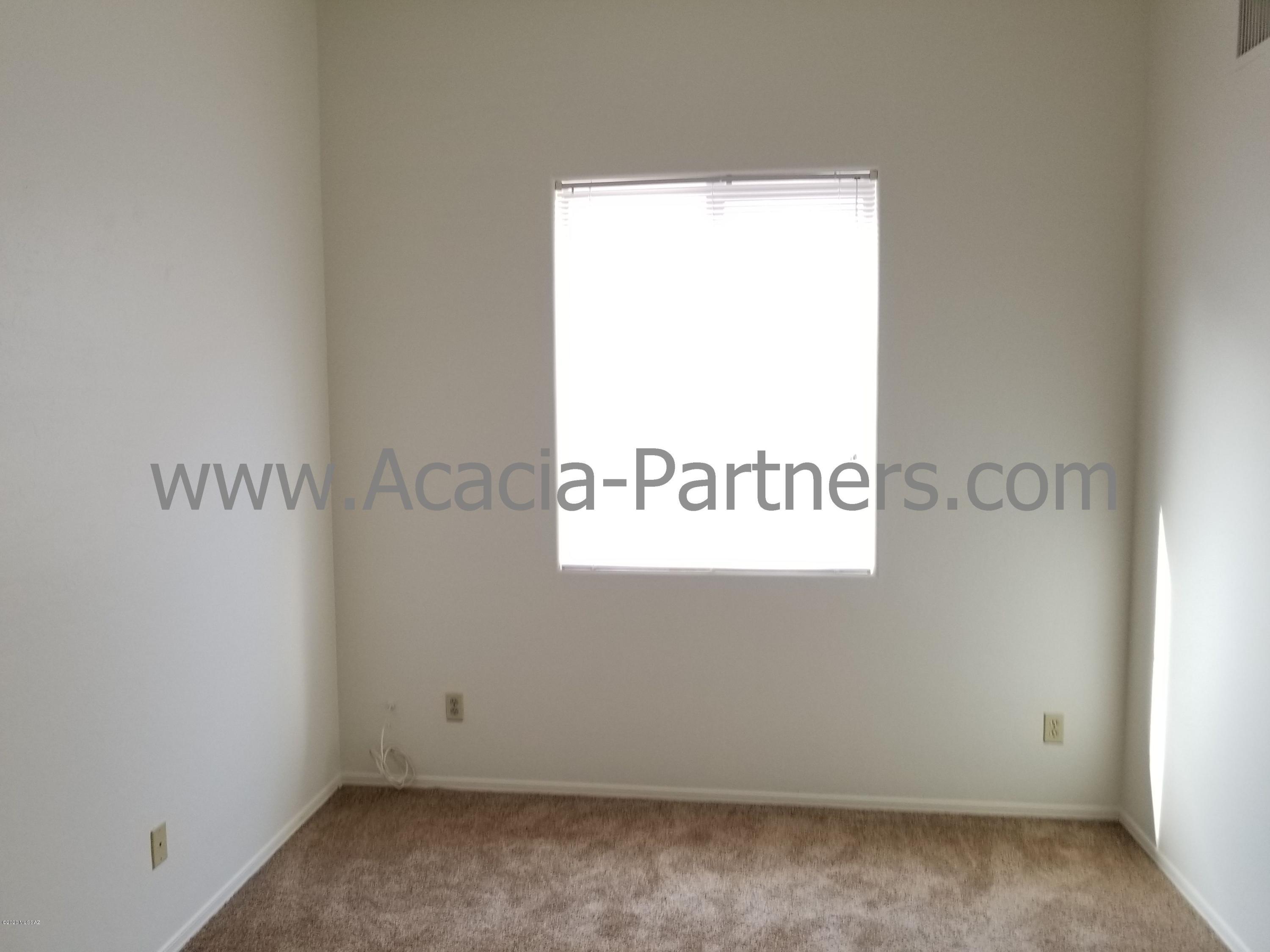 Rancho Esperero (1-343) - Residential Lease
