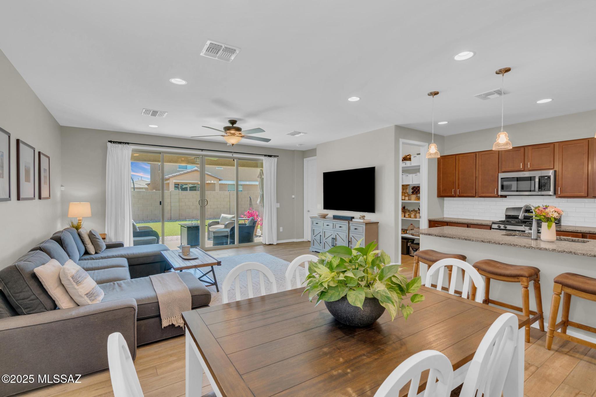La Estancia De Tucson (1-330) - Residential