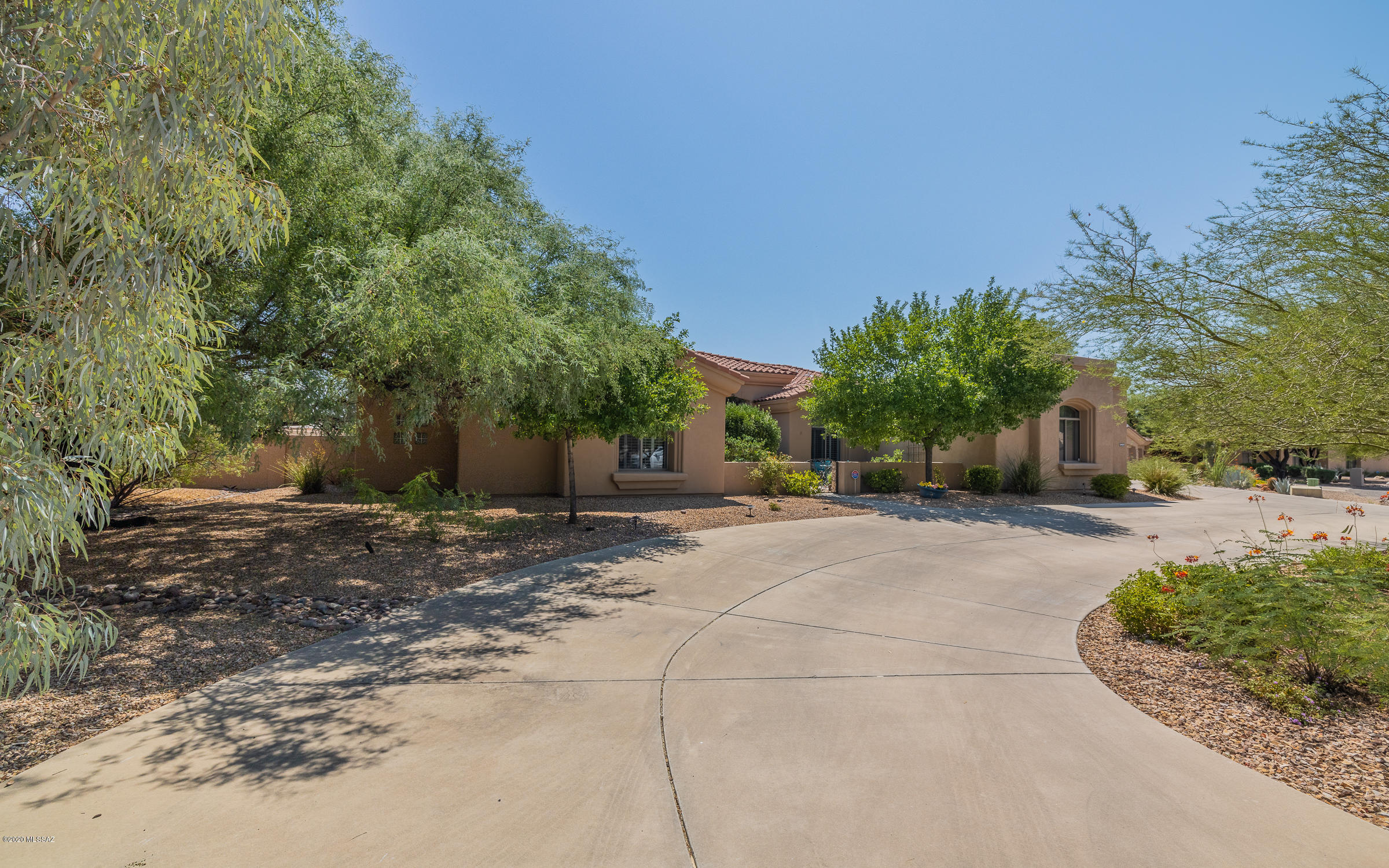 Stunning 5 bedroom, 4 bath's and 3 car garage  home located in the desirable gated community of The Lakes at Castle Rocks Estates. Located on a more than half an acre lot with no rear neighbors! This home is equipped with new flooring, NEW HVAC 2019, and new lighting. Large bedrooms, a  jack and jill bathroom. The master bathroom has a Jason jetted tub with a beautiful chandelier above, dual shower heads, custom cabinets and doors and his and hers walk-in closets. Gorgeous, gourmet kitchen to do all your cooking and entertaining in. Living room and Family room with plenty of space for entertaining including a wet bar. Large backyard with stamped concrete including built in BBQ grill with outdoor lighting. The neighborhood features 2 community pools, a fitness center and a lake to fish from.