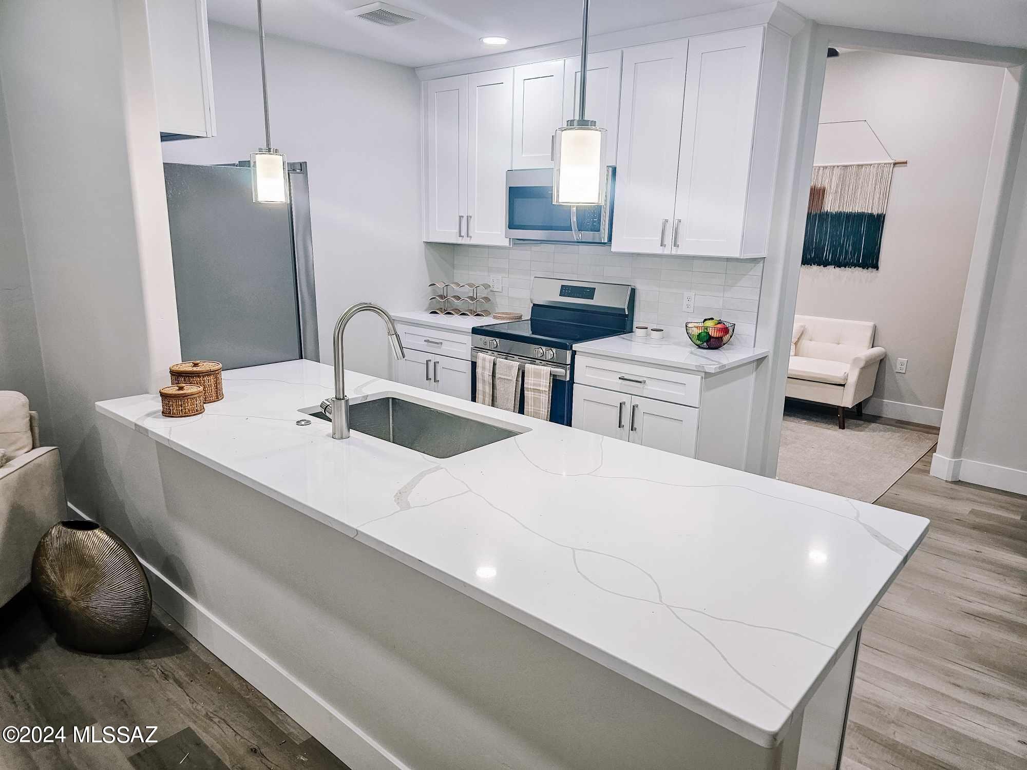Placita Escondida Bldgs 18-20 Units 1-204 - Residential