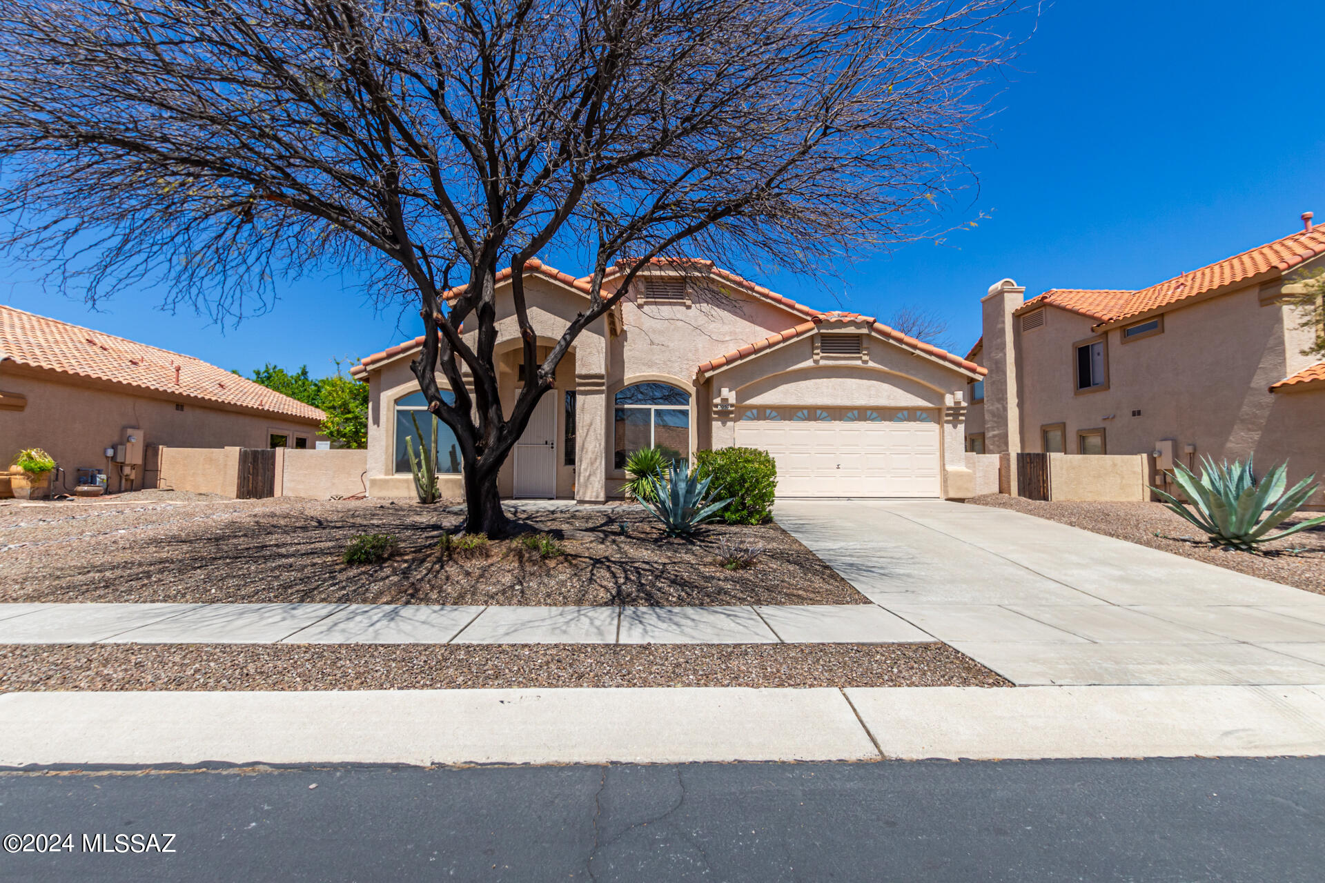 La Cholla Estates (1-94) - Residential