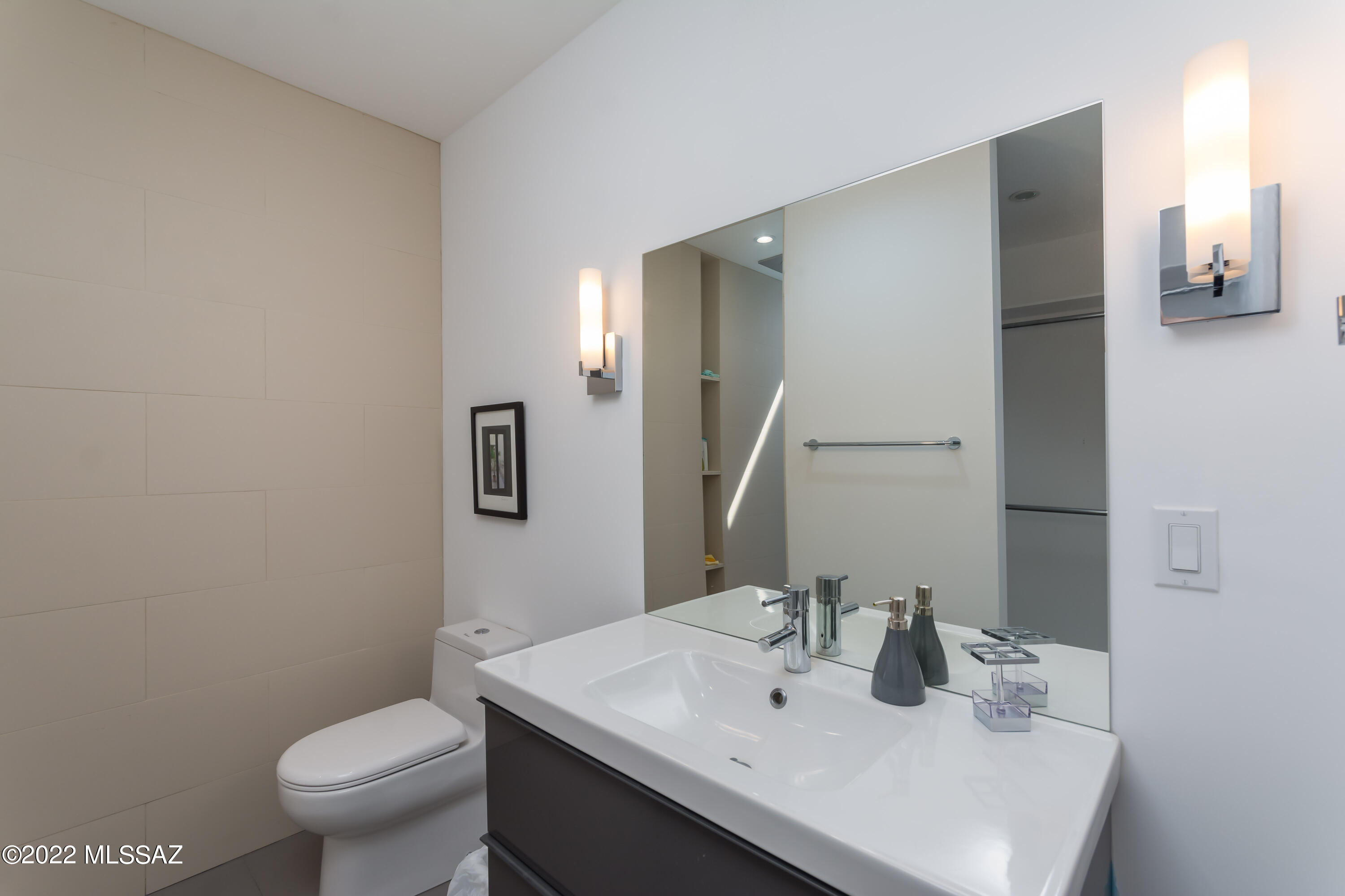Canada Hills Est Phase ll (42-130) - Residential