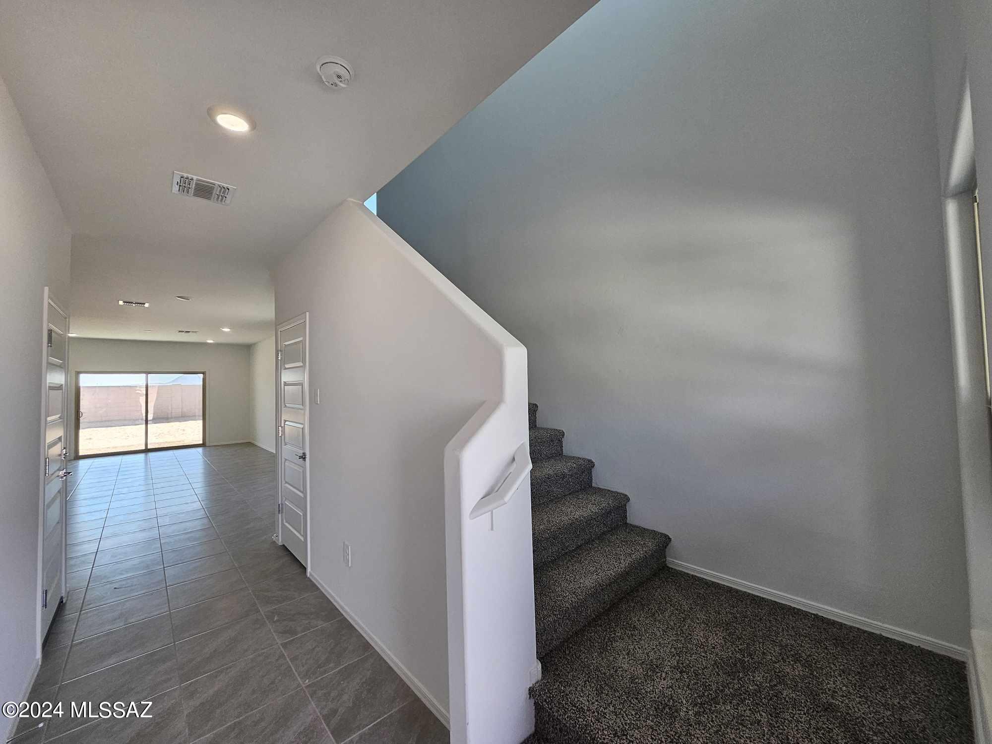 Saguaro Bloom SQ20180540069 - Residential