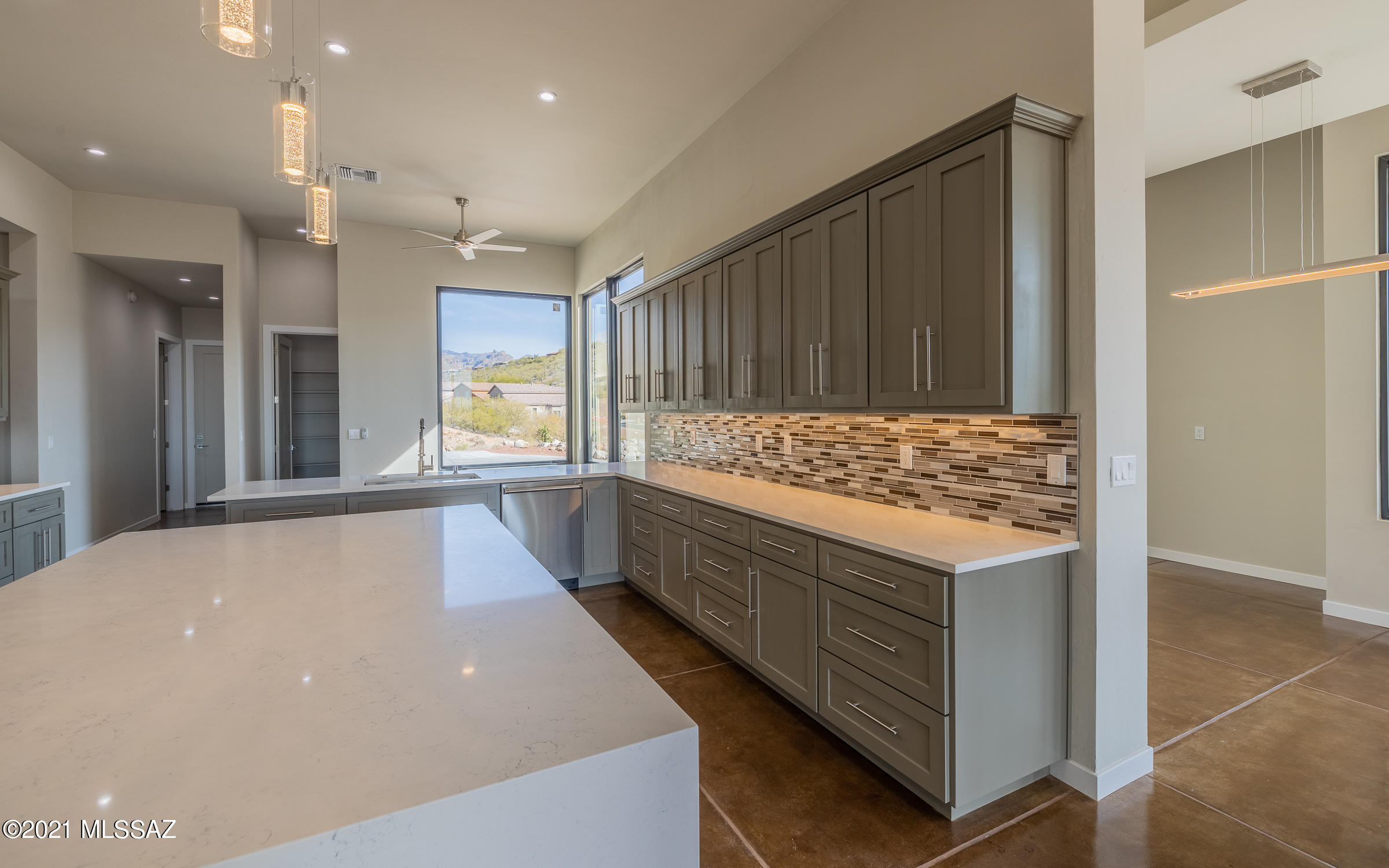 Sabino Mountain (1-290) - Residential