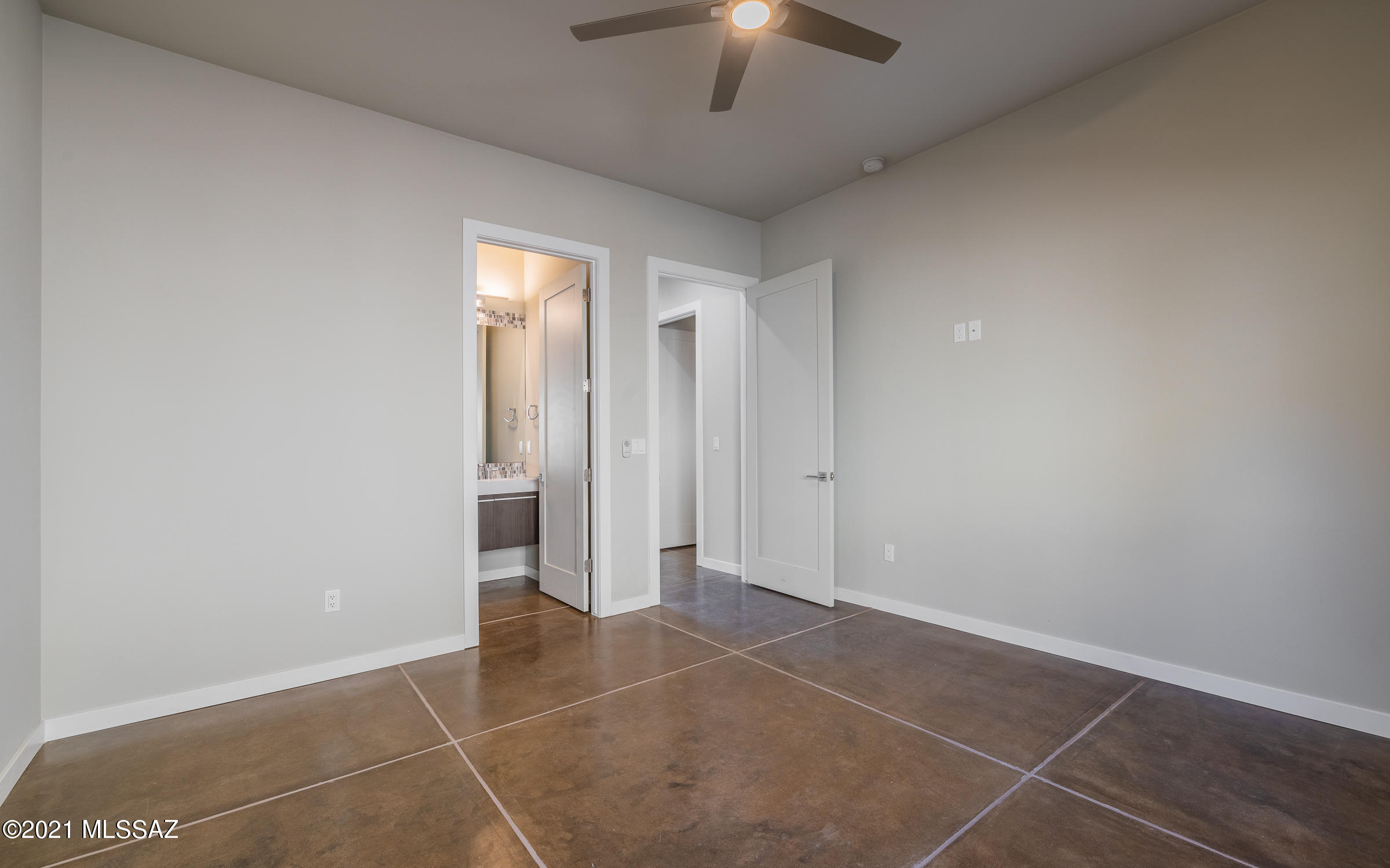 Sabino Mountain (1-290) - Residential