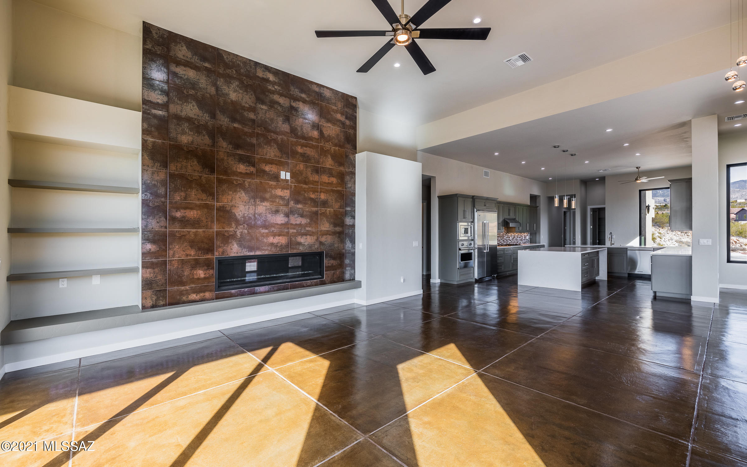 Sabino Mountain (1-290) - Residential