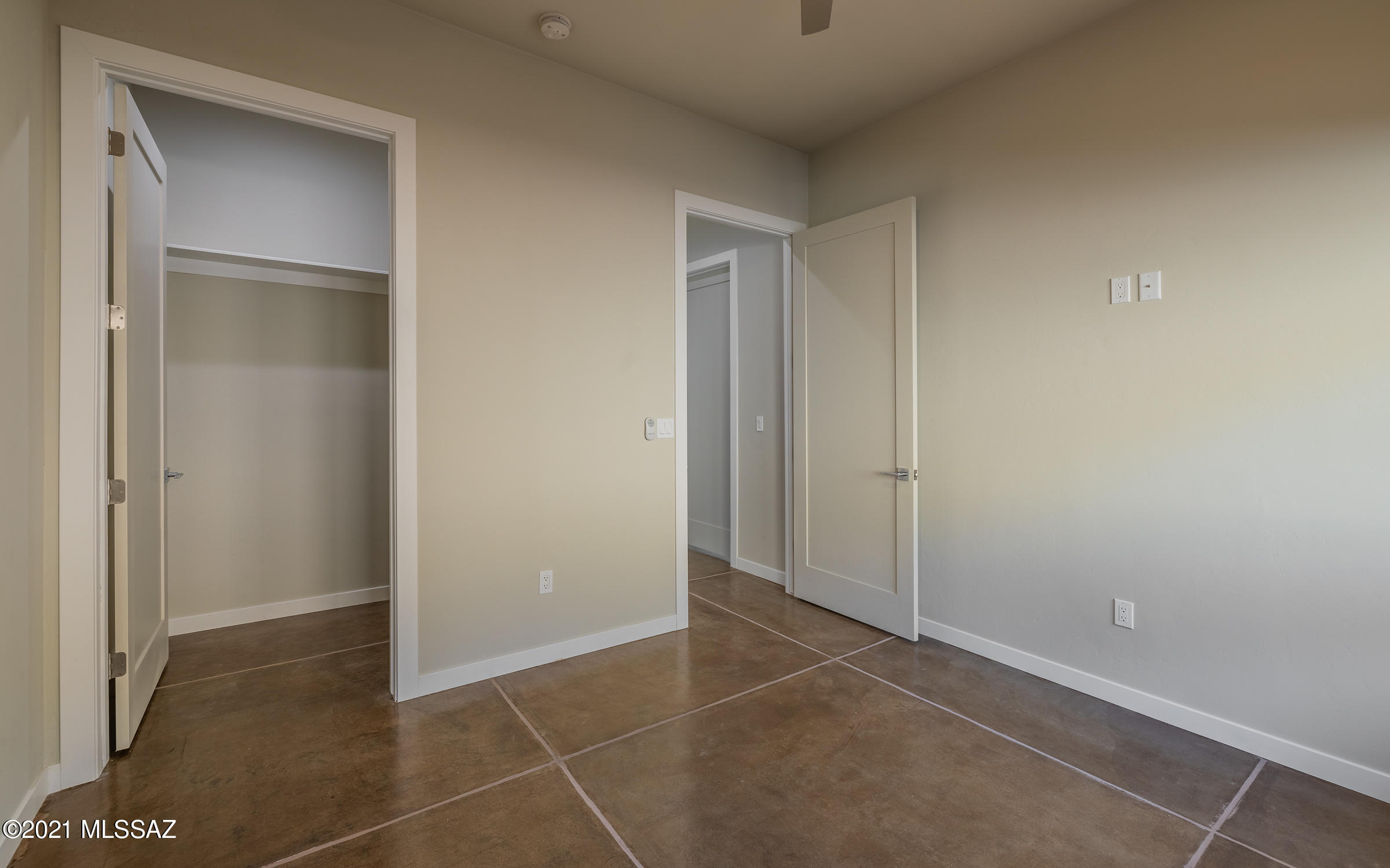 Sabino Mountain (1-290) - Residential