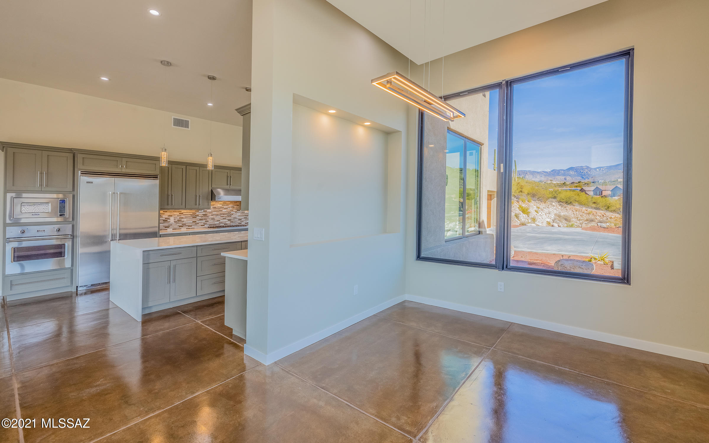 Sabino Mountain (1-290) - Residential