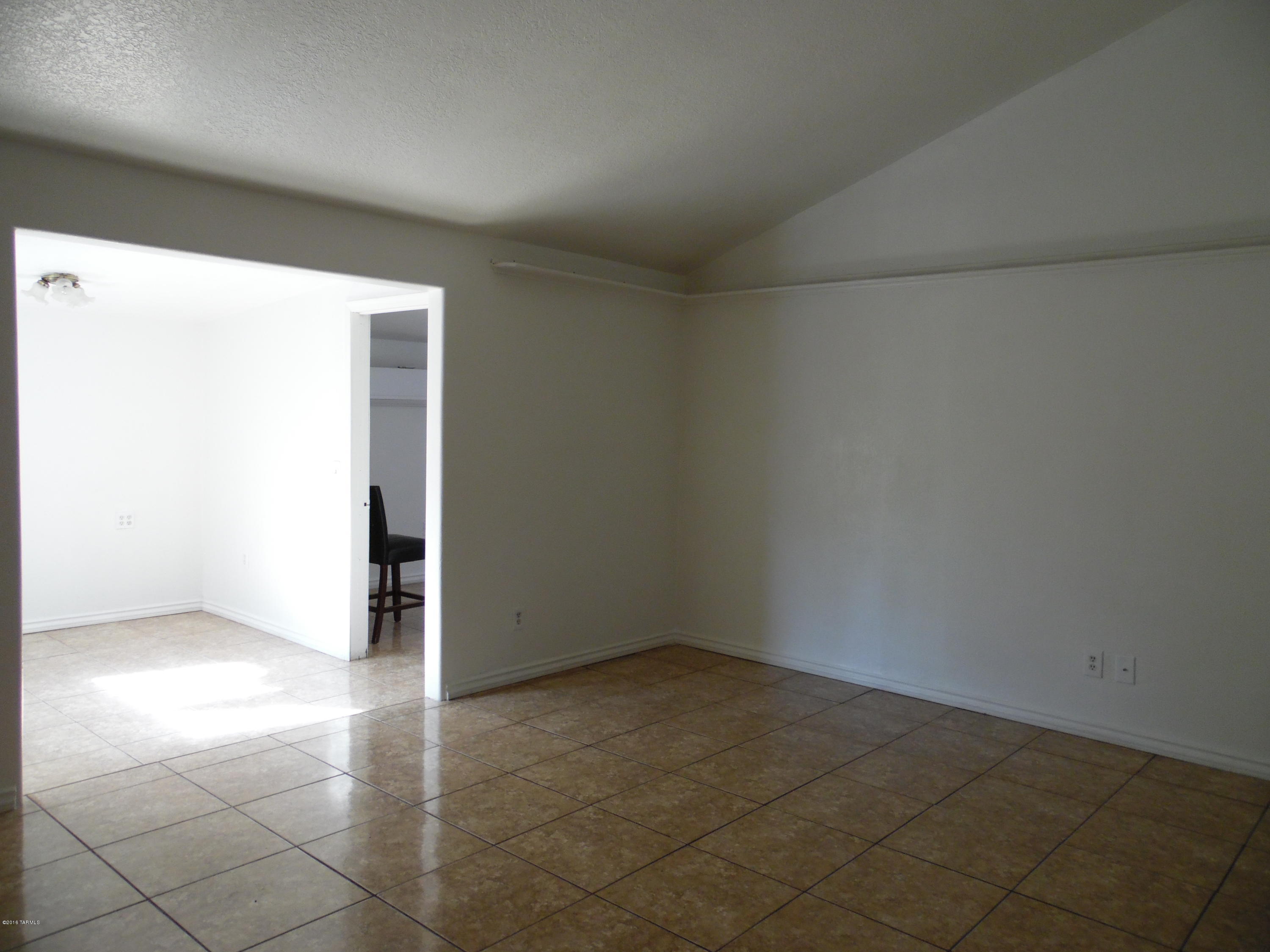 Edgebrooke Village (80-169) - Residential