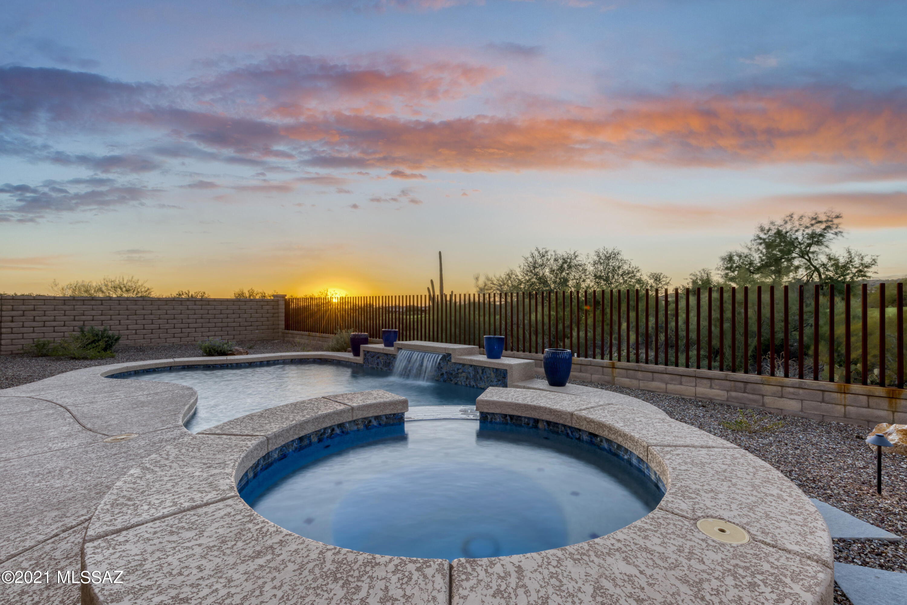 Los Saguaros At Dove Mountain SQ20121640199 - Residential