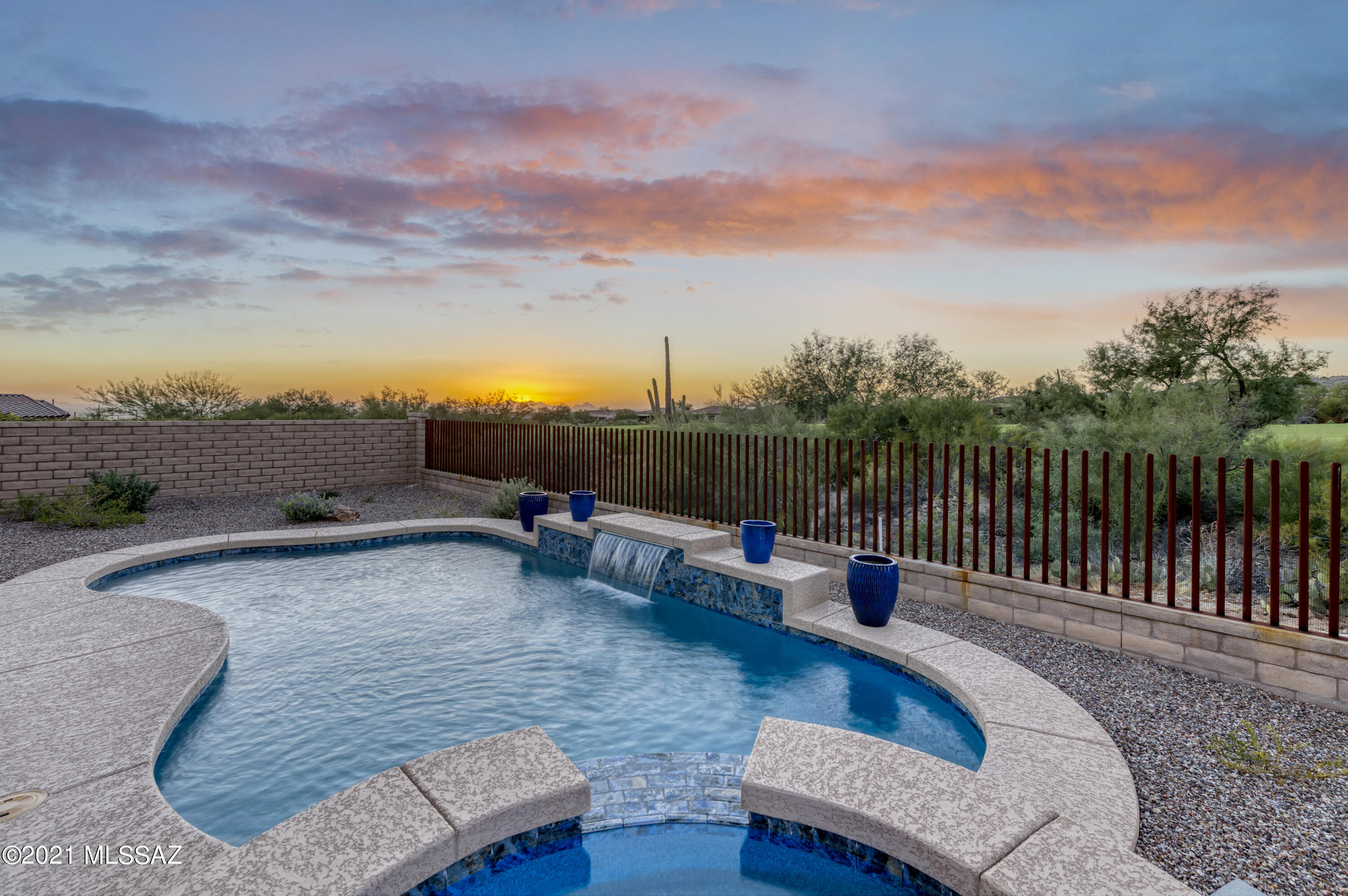 Los Saguaros At Dove Mountain SQ20121640199 - Residential