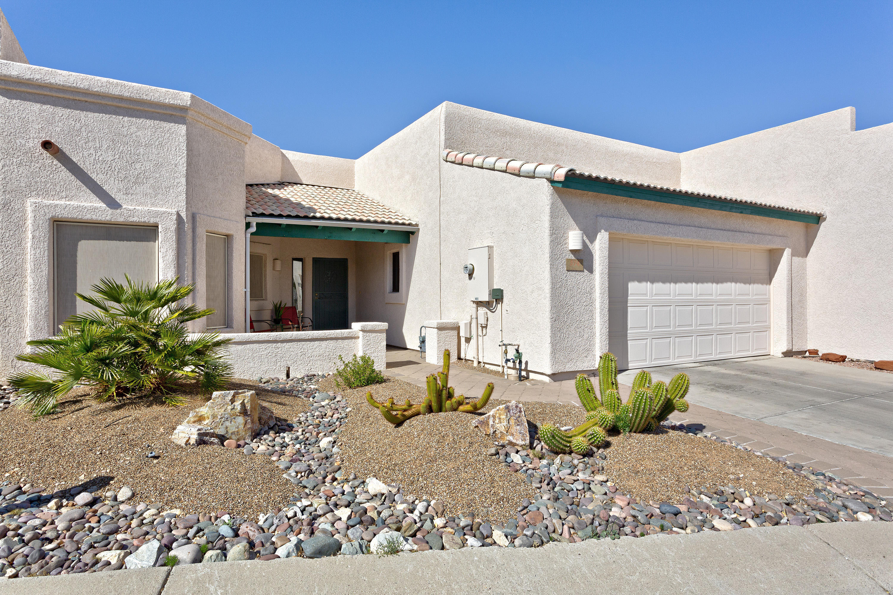 Green Valley Townhouses 4 - Residential