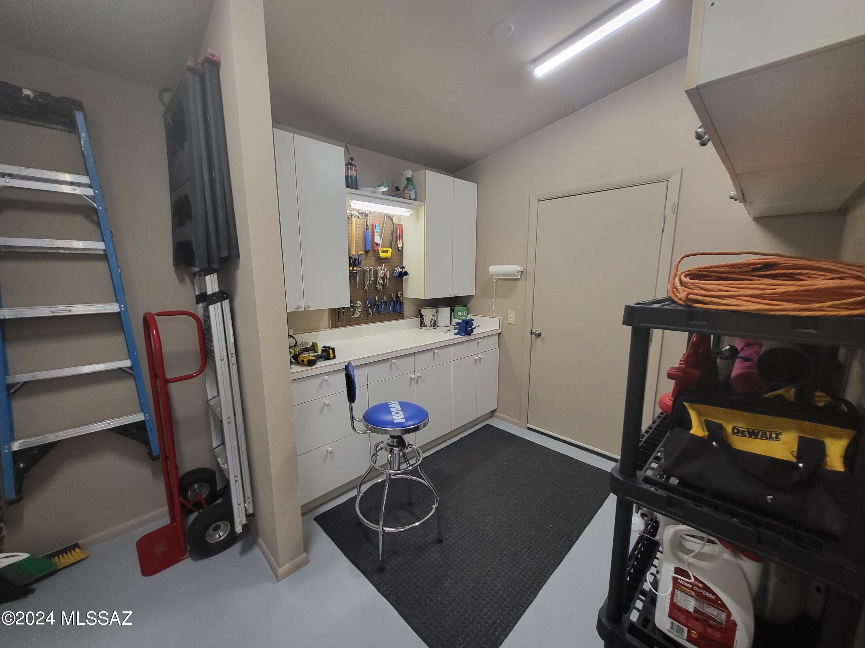 Tanuri Hills (1-102) - Residential