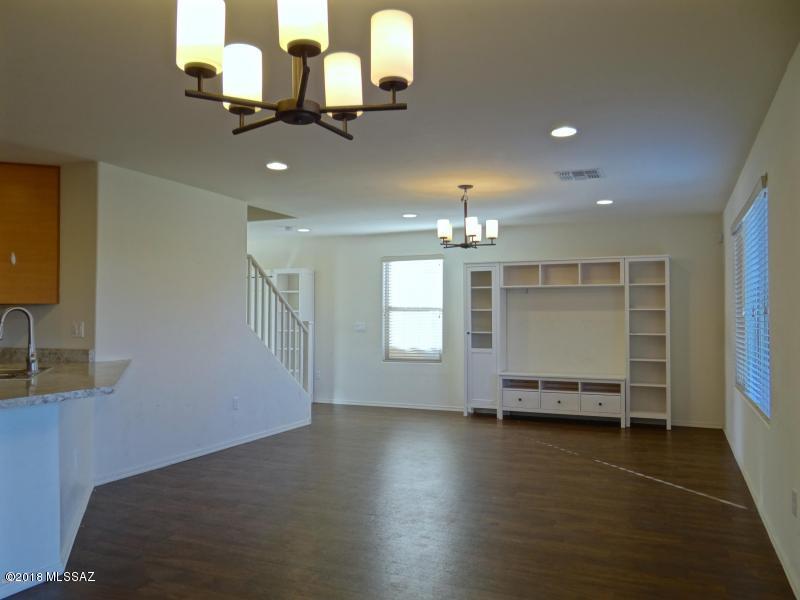 Mountain Vail Estates (136-501) - Residential Lease