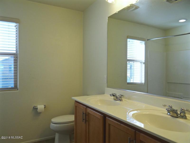 Mountain Vail Estates (136-501) - Residential Lease