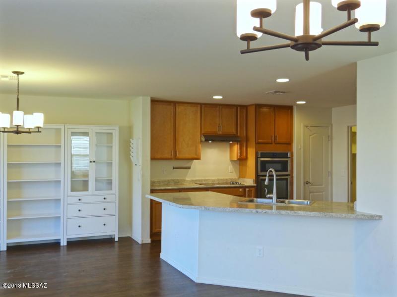 Mountain Vail Estates (136-501) - Residential Lease