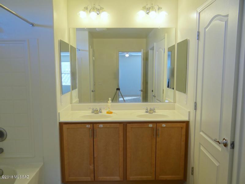 Mountain Vail Estates (136-501) - Residential Lease