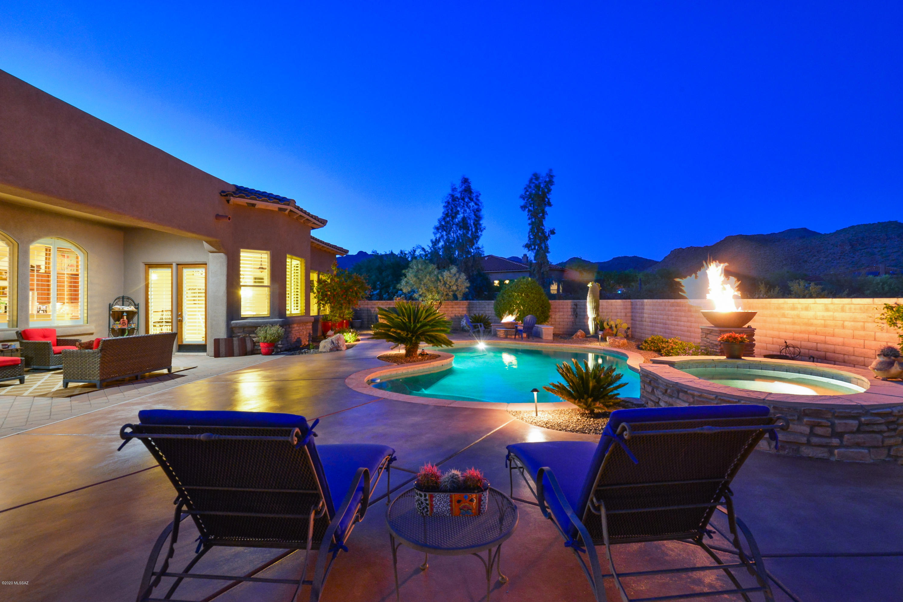 Dos Lagos at Dove Mountain (1-91) - Residential