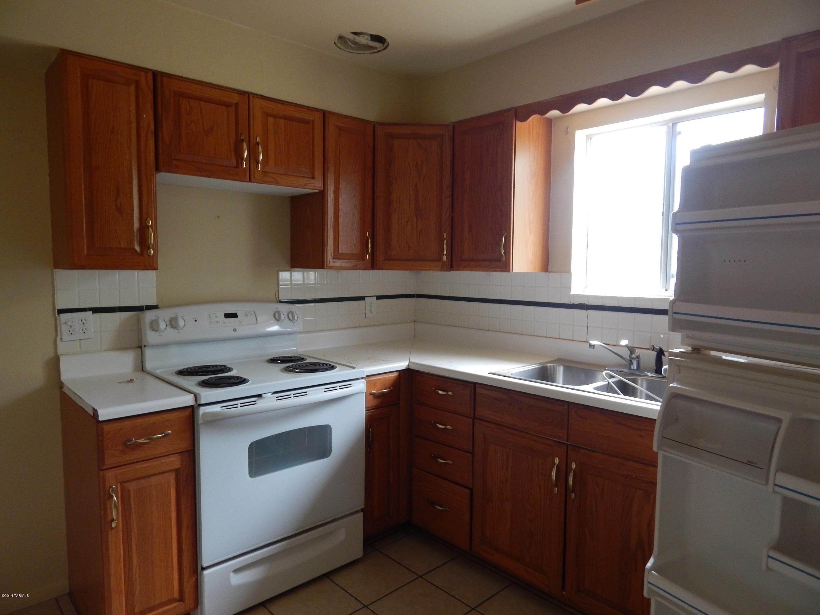 Oracle Village Estates - Residential Lease